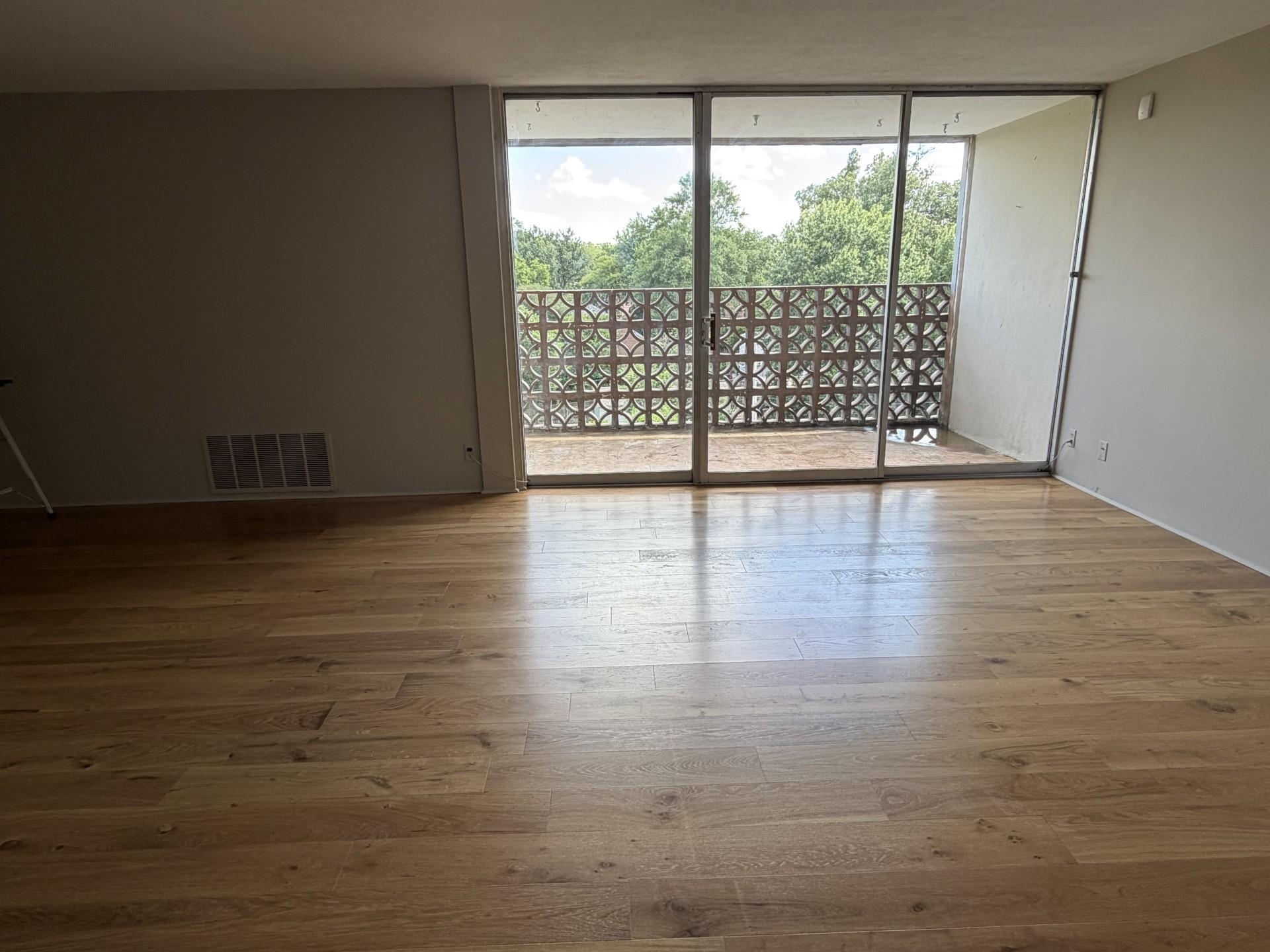 2277 Union Ave 611 Property Photo 12
