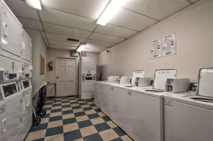 2277 Union Ave 611 Property Photo 27