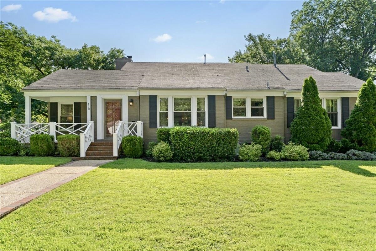 410 Holmes Cir Property Photo 16