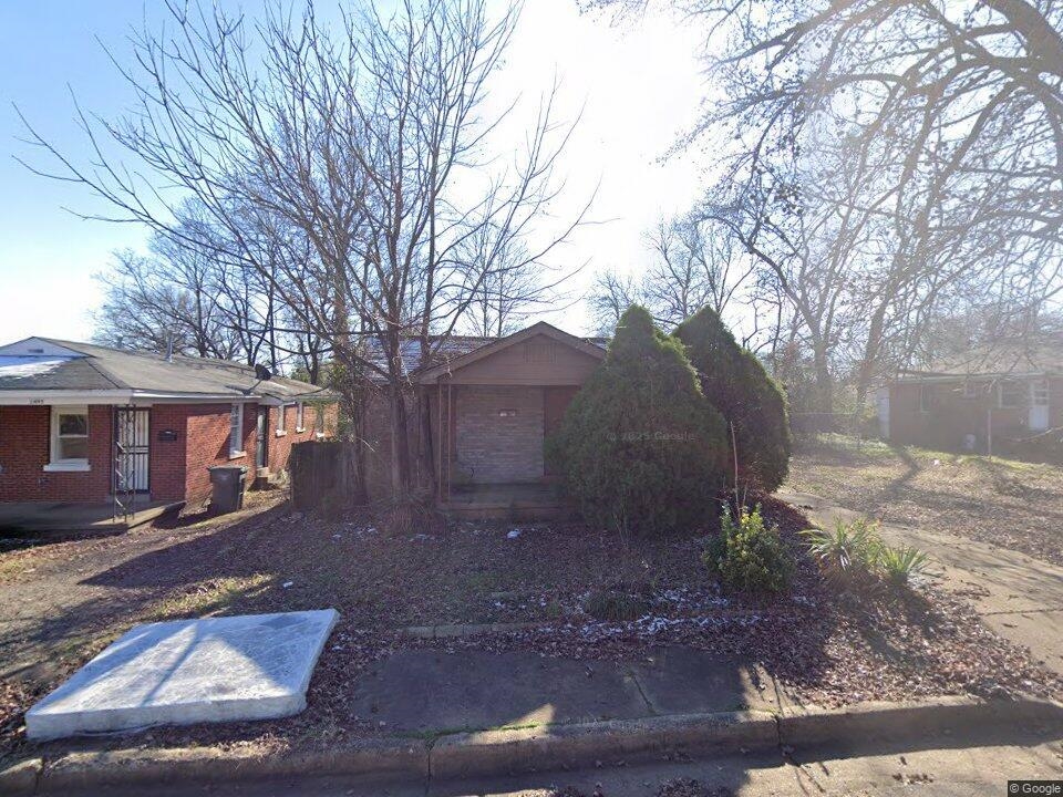 1493 SOUTH AVE Property Photo 1