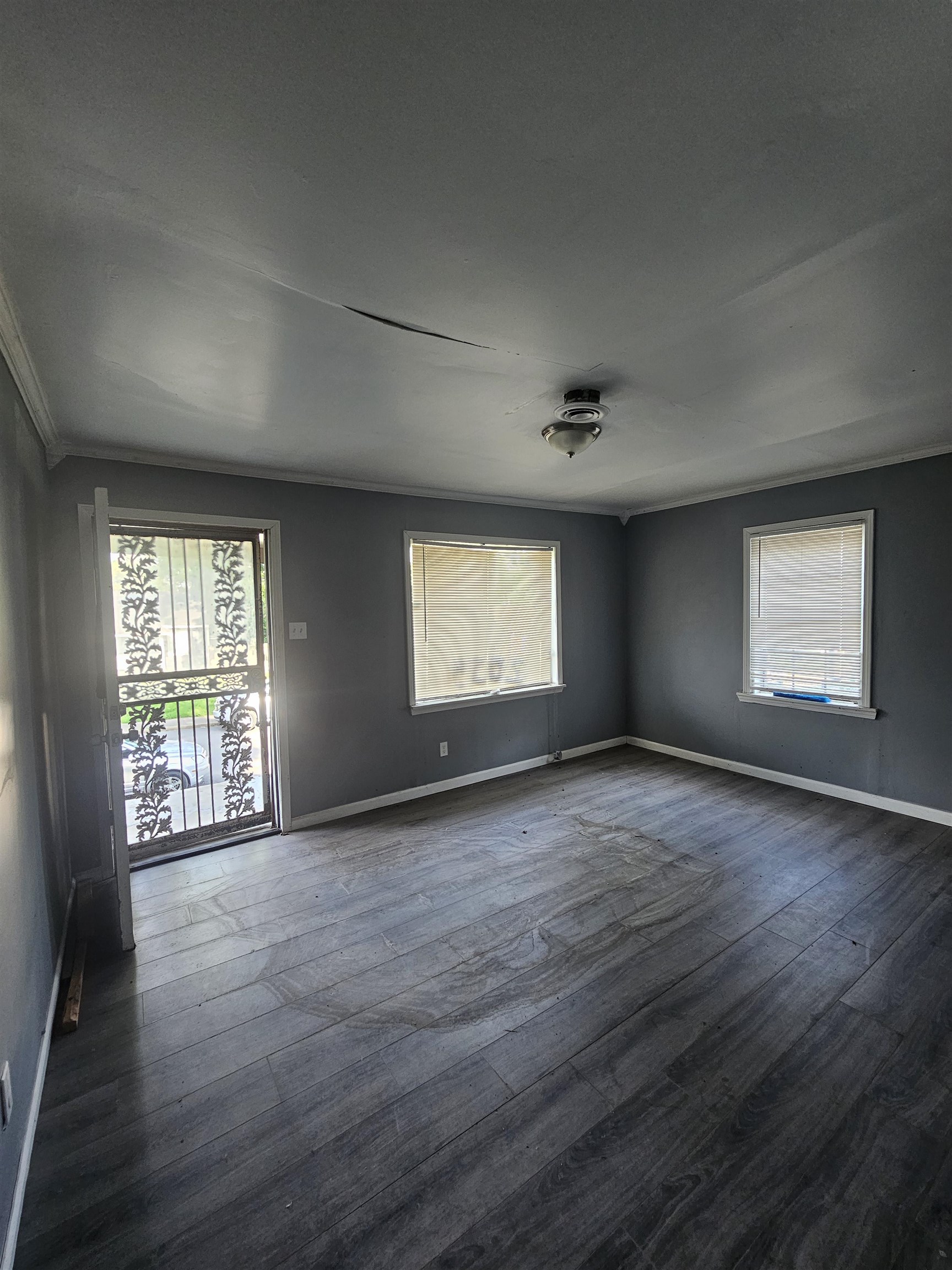 2059 Swift St Property Photo 2