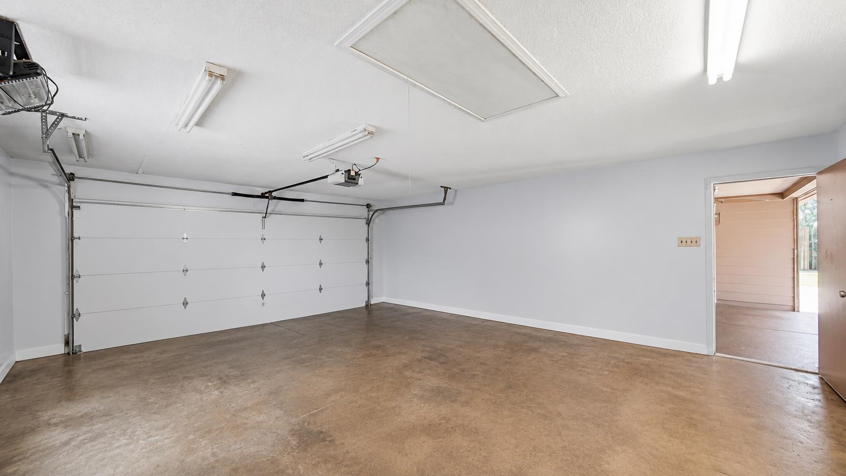 7303 Hillshire Dr Property Photo 23