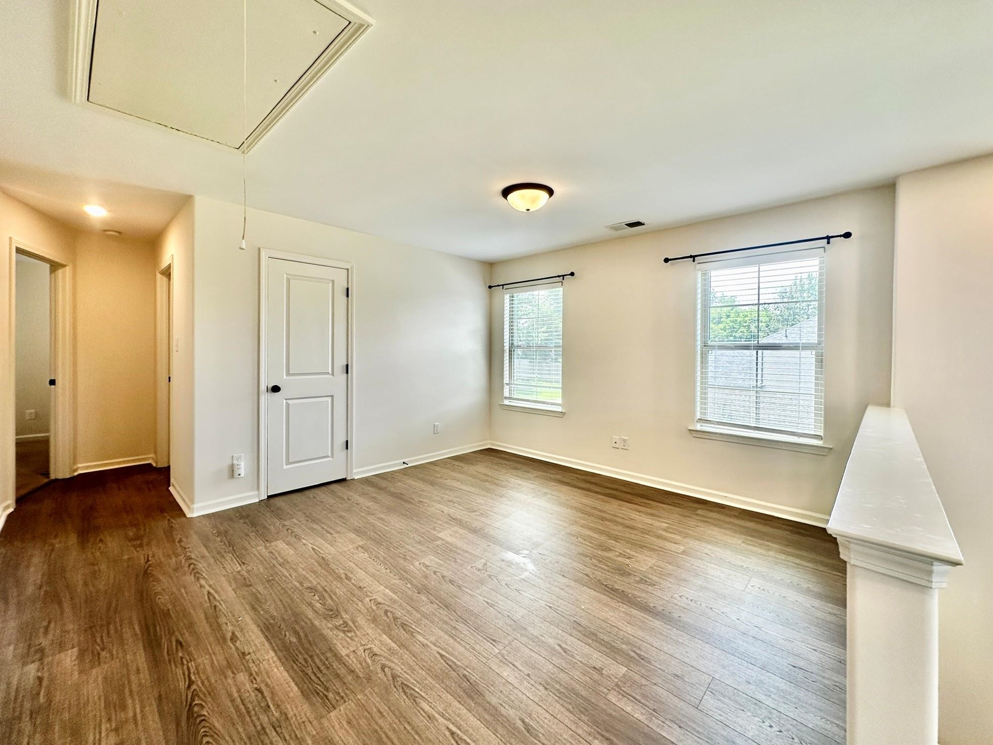 10131 Sterling Ridge Dr Property Photo 24