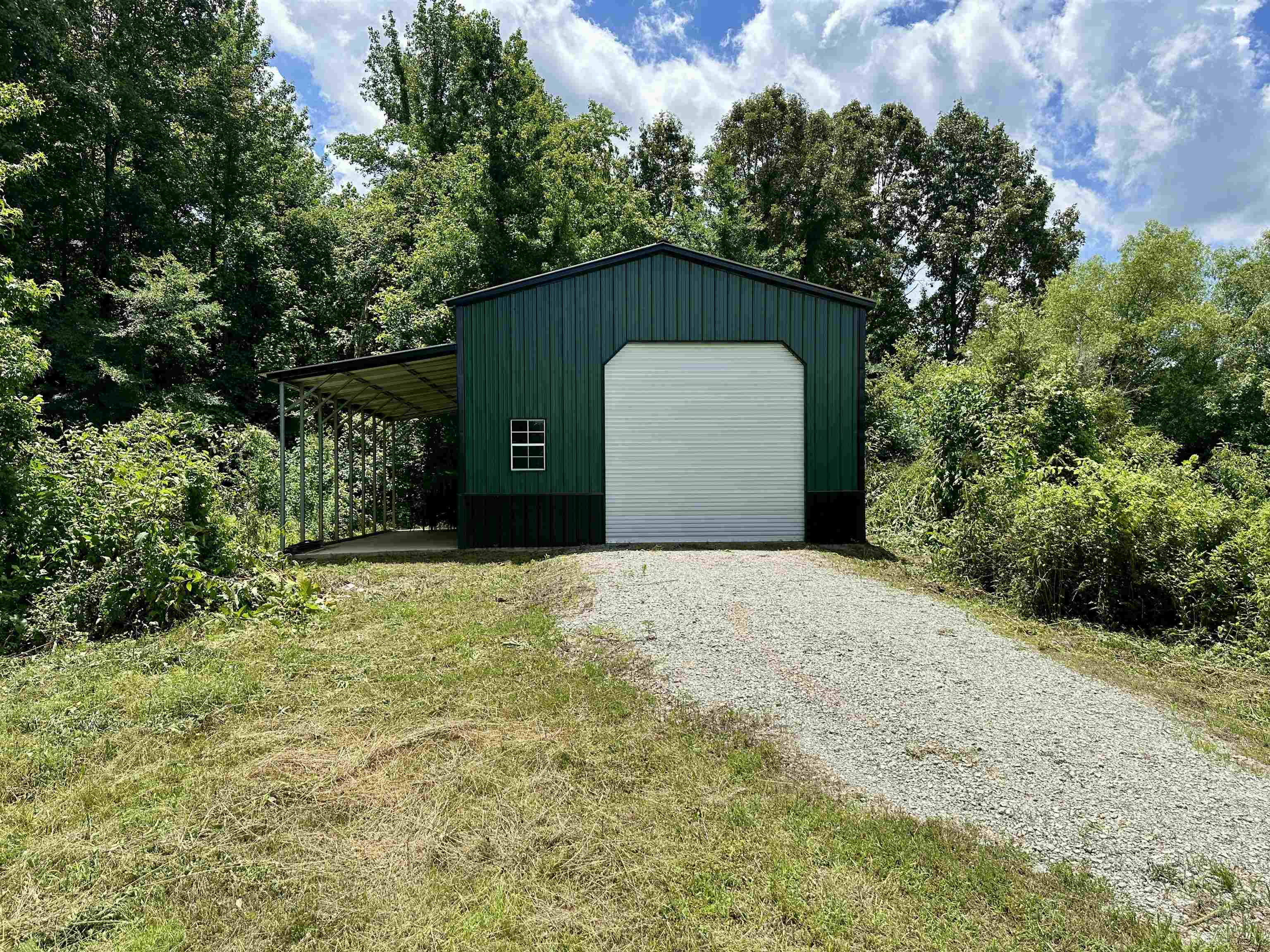 1465 Bobbitt Rd Property Photo 3