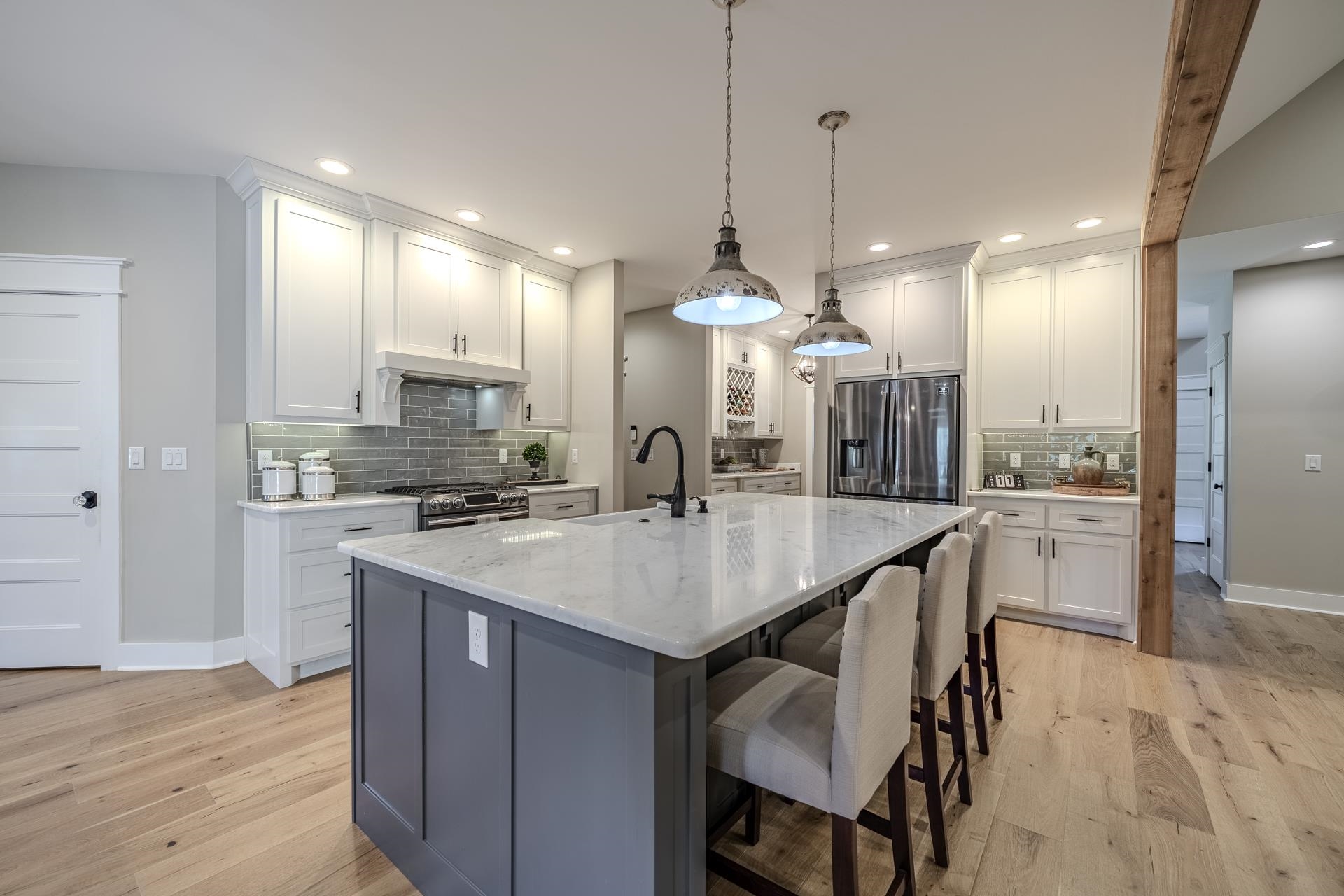690 Blue Heron Pt Property Photo 8