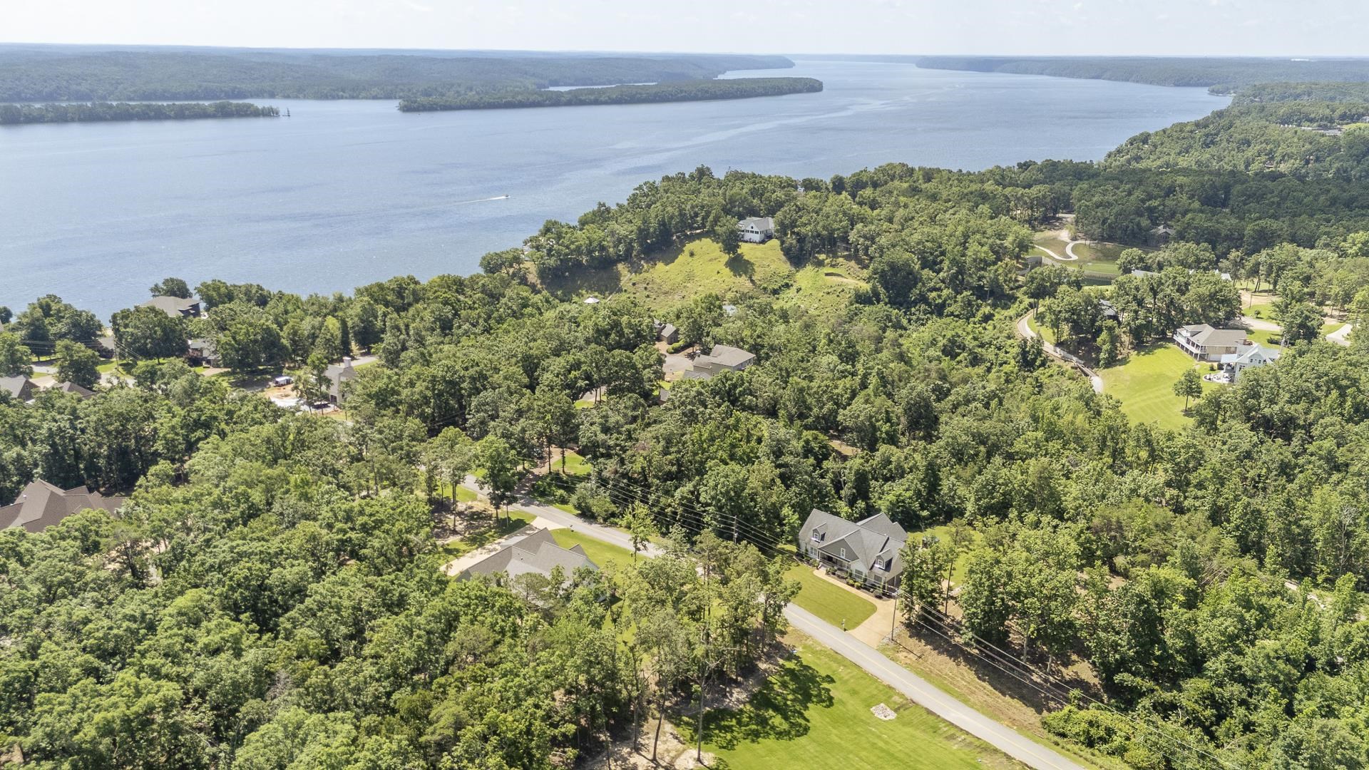 690 Blue Heron Pt Property Photo 36