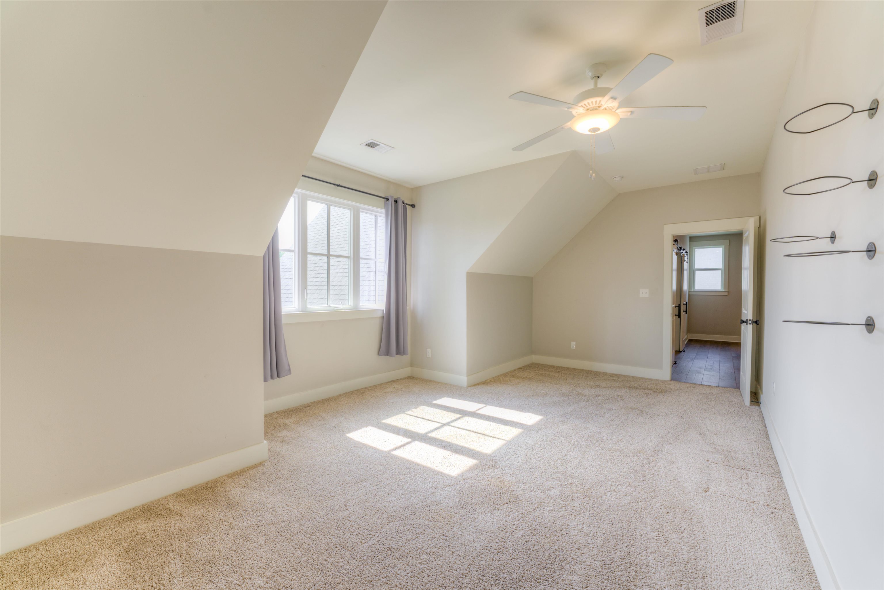 1283 Belfair Dr Property Photo 36