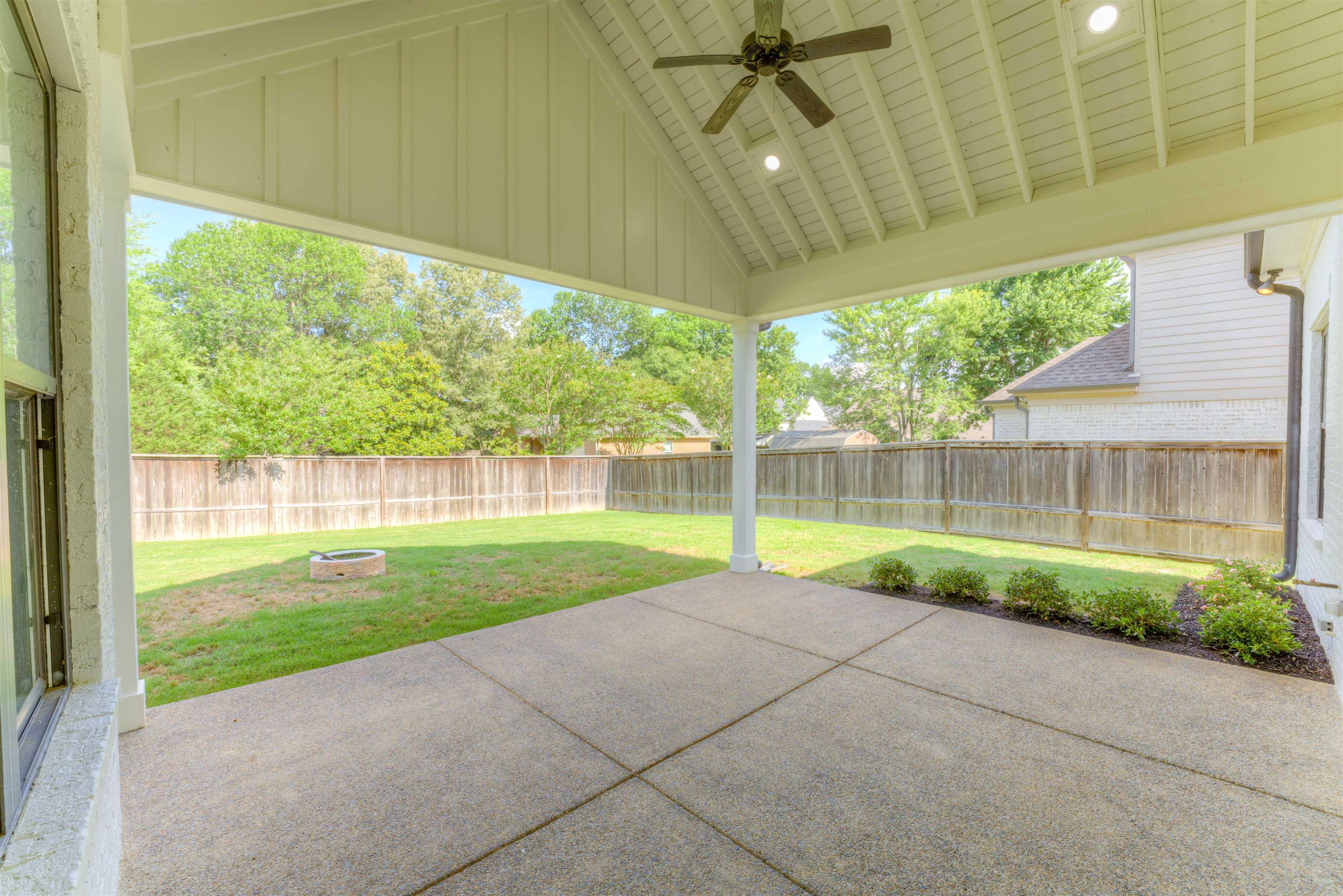 1283 Belfair Dr Property Photo 37