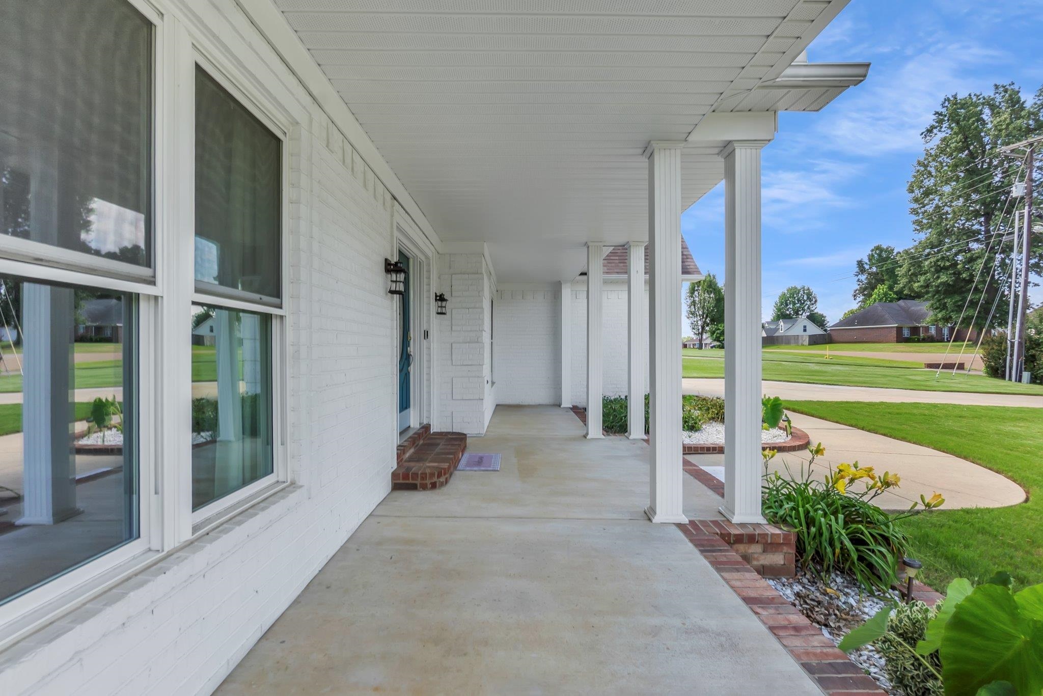 148 Claire Dr Property Photo 2