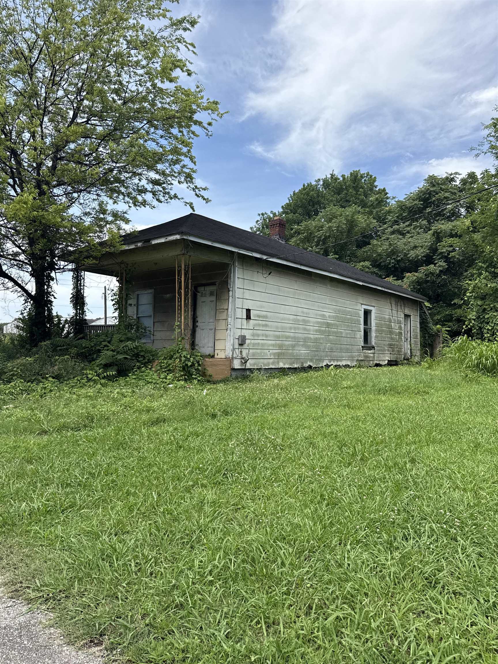 1255 Lion St Property Photo 1