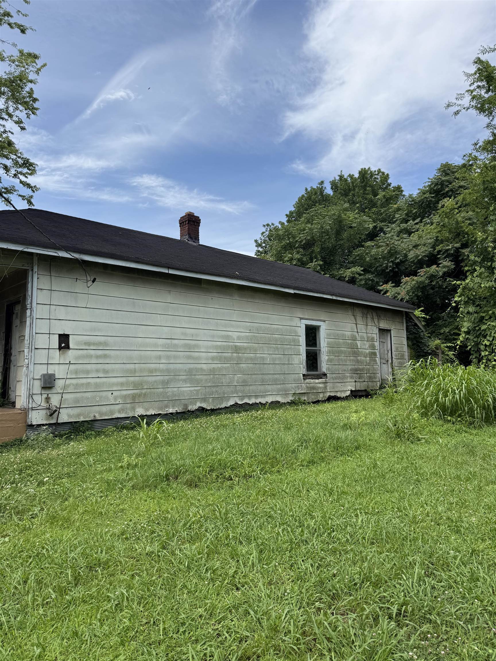1255 Lion St Property Photo 2