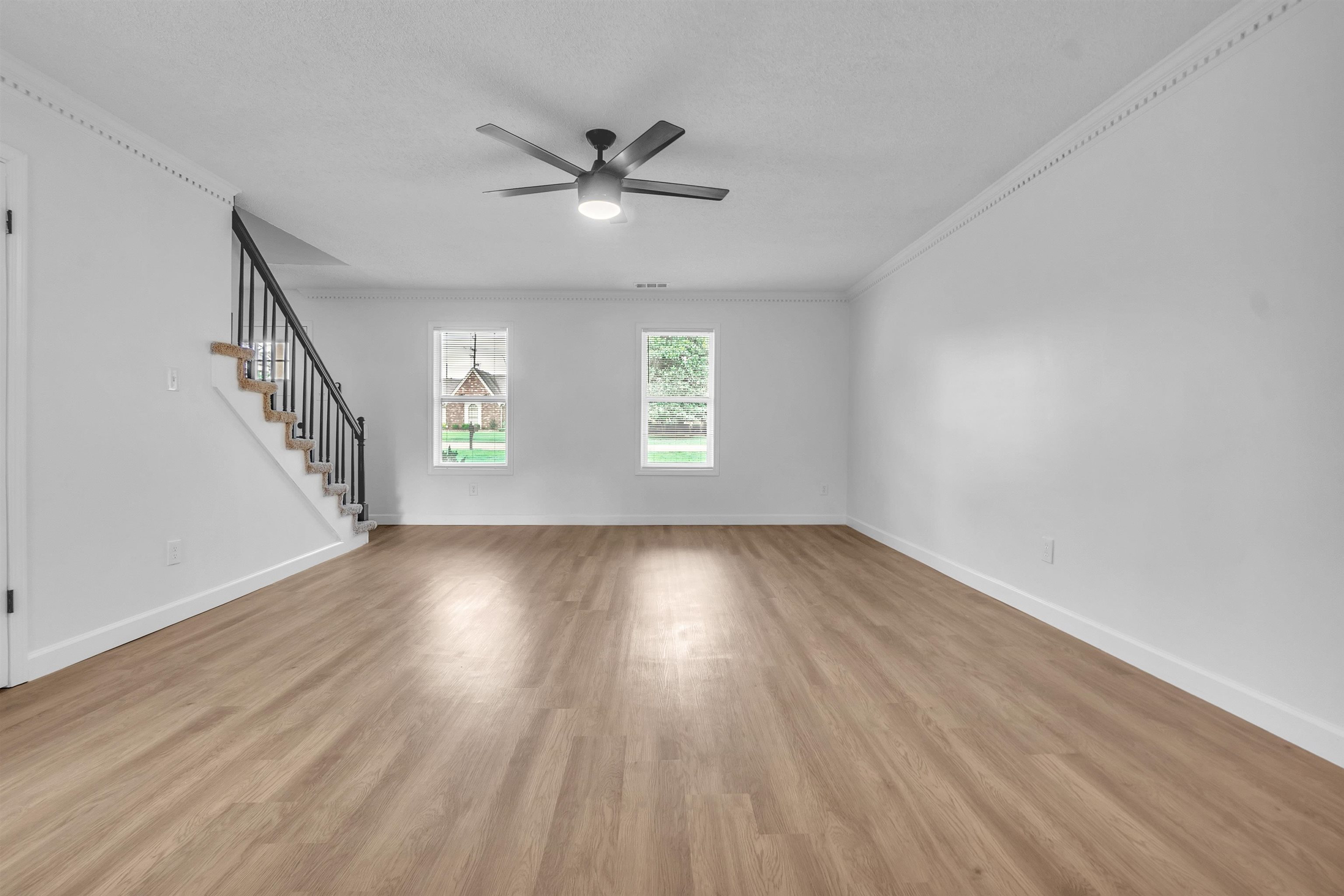 488 W Regis Pl Property Photo 5