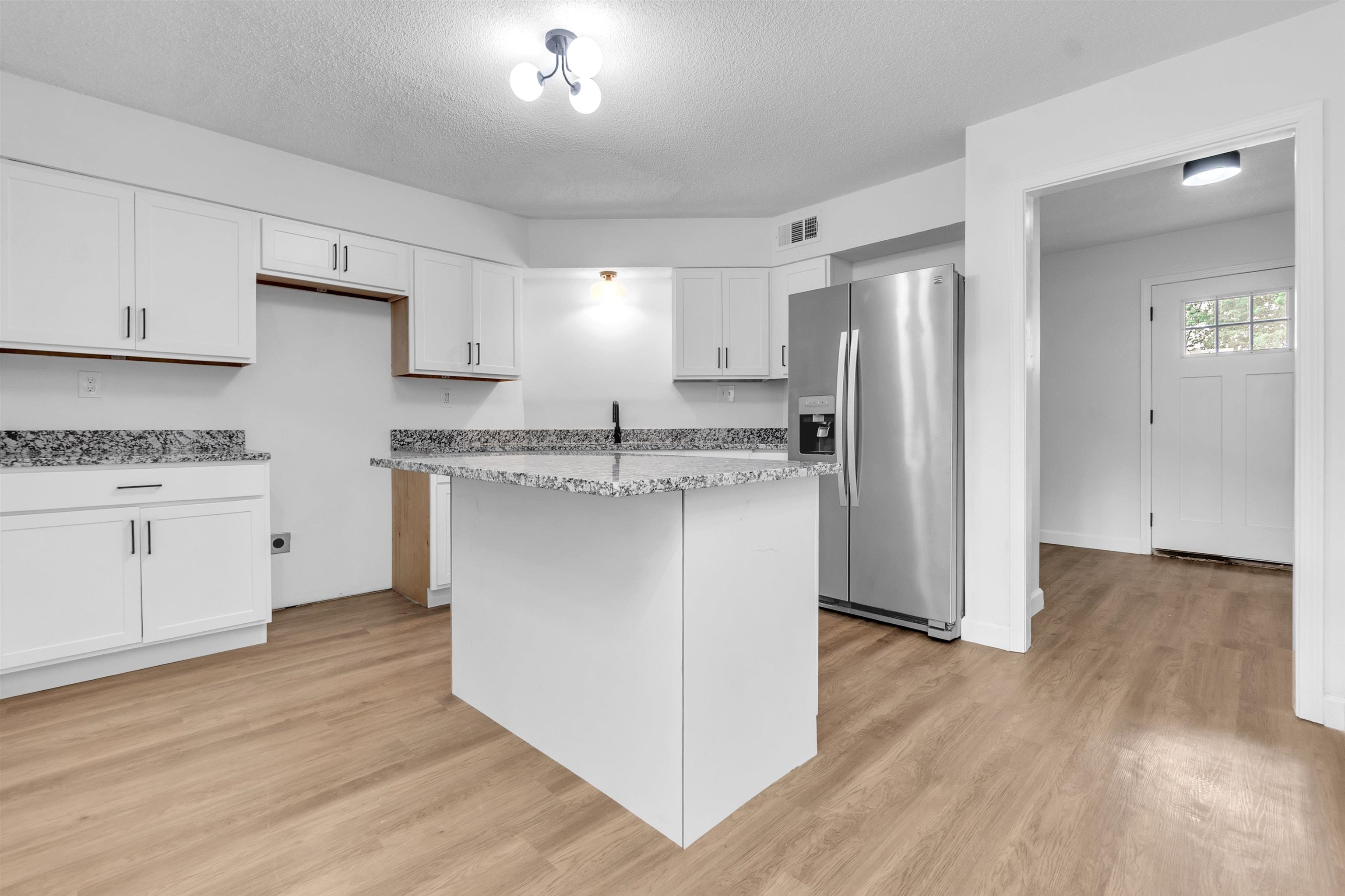 488 W Regis Pl Property Photo 6