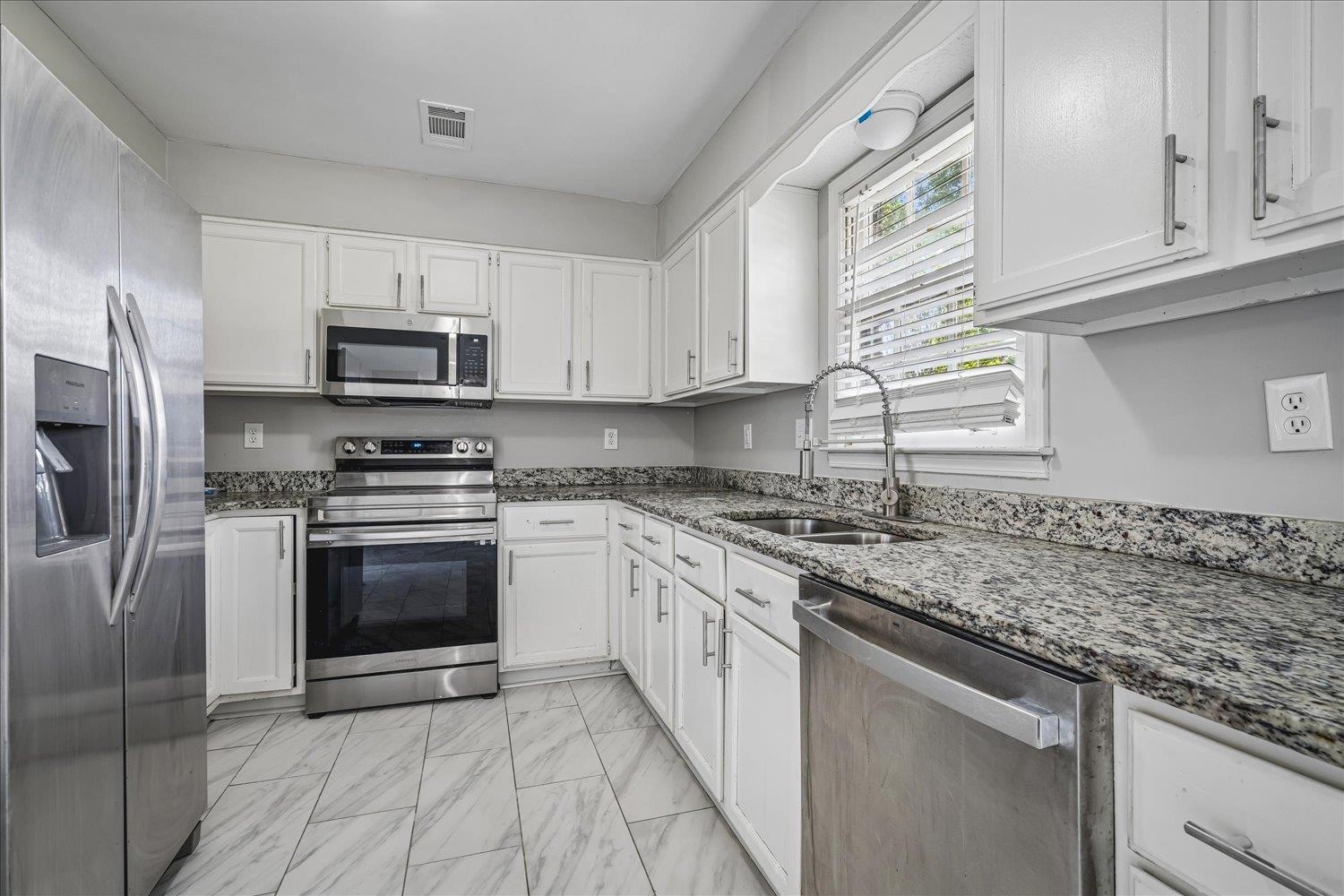 3951 Fun Valley Dr Property Photo 16