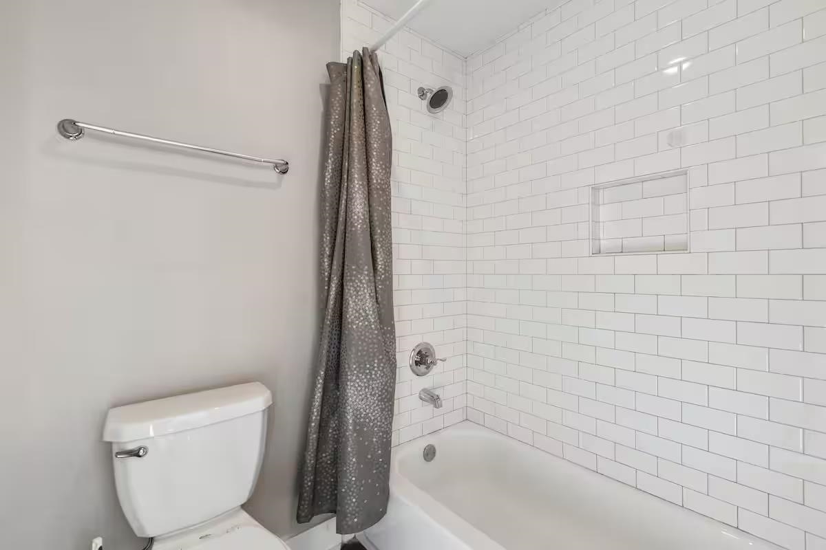 912 New York St Property Photo 19