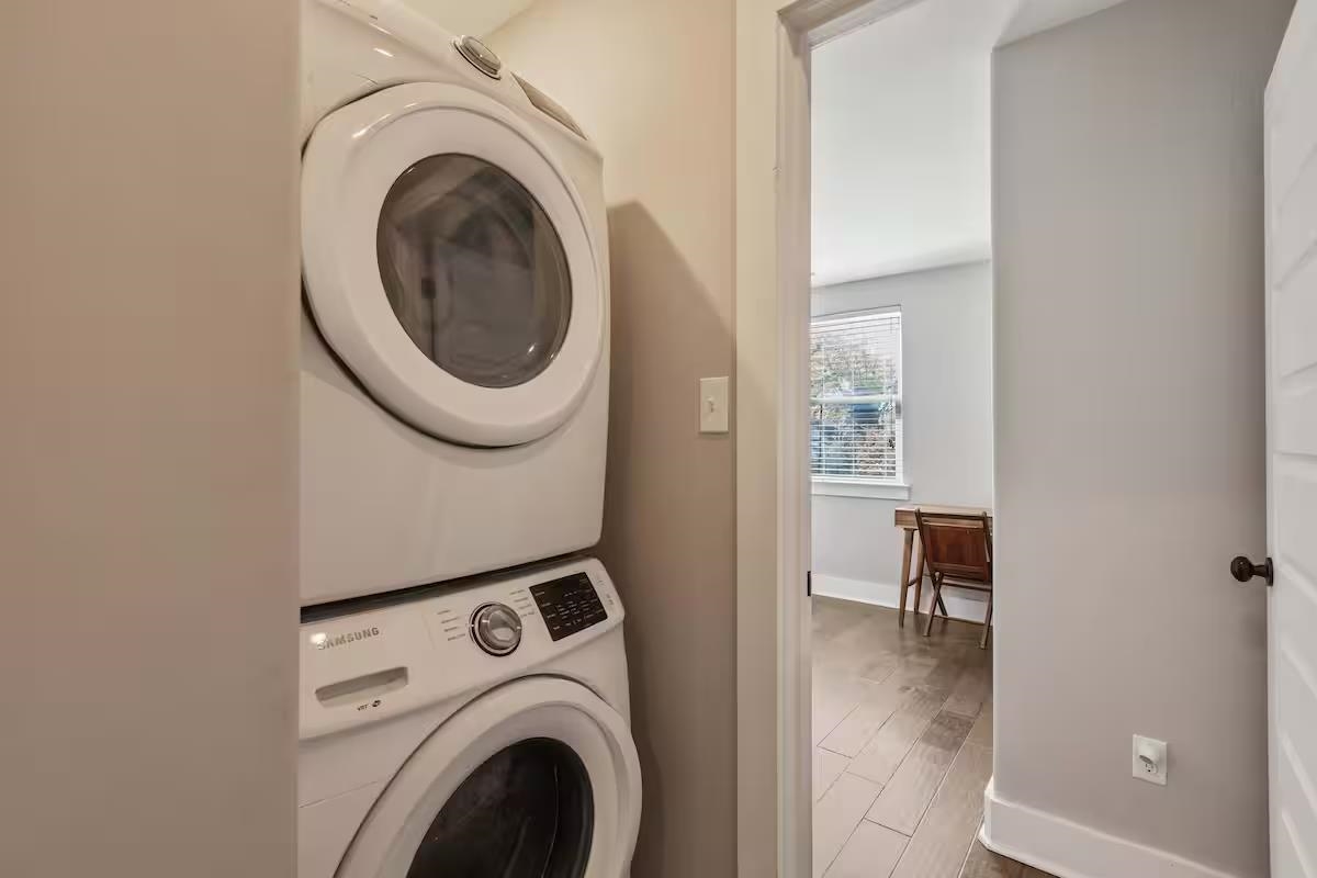 912 New York St Property Photo 22