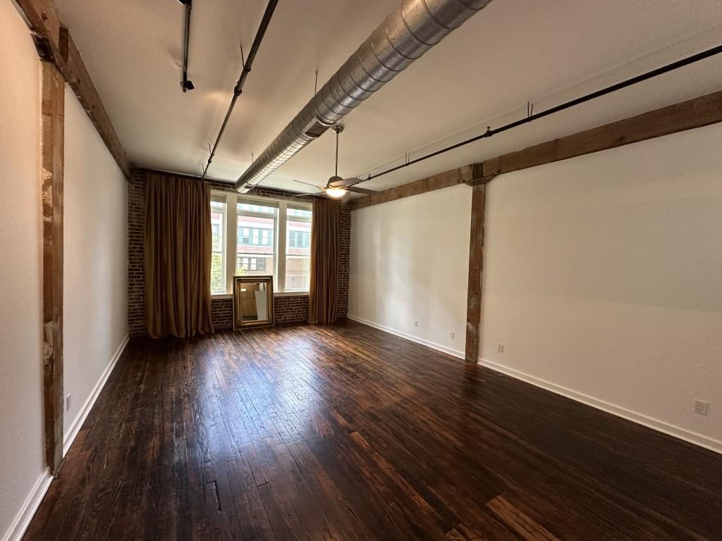 413 S Main St 205 Property Photo 8