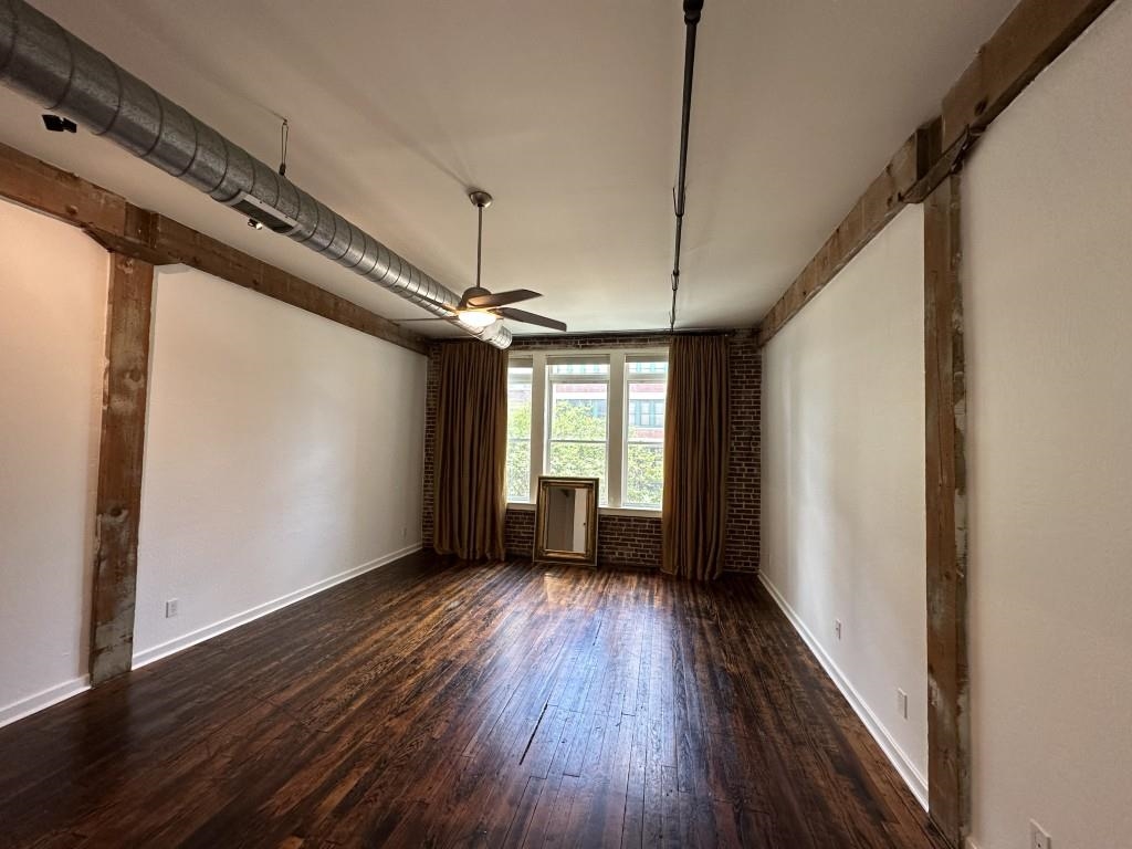 413 S Main St 205 Property Photo 9