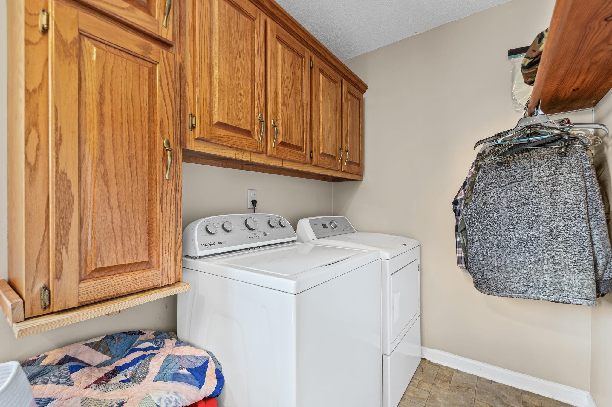 1140 Long Rd Property Photo 12
