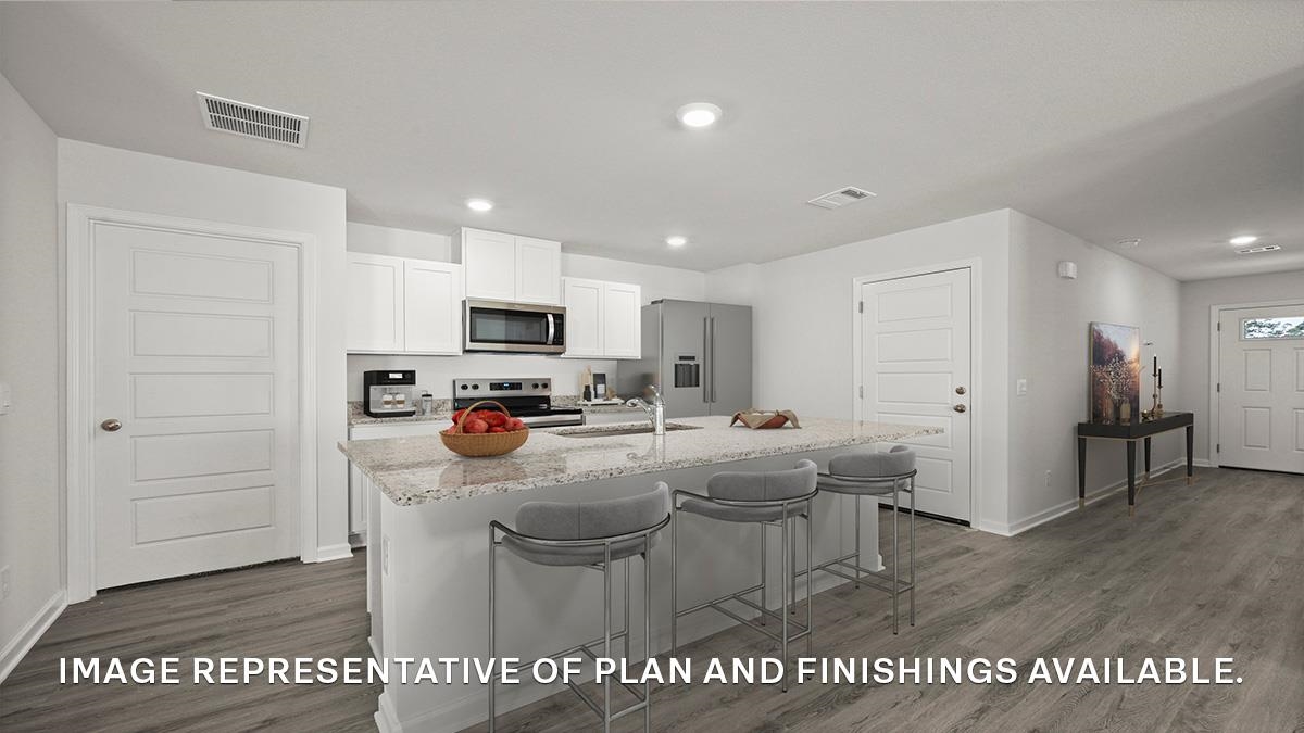 7907 Clove Pasture Dr E Property Photo 3