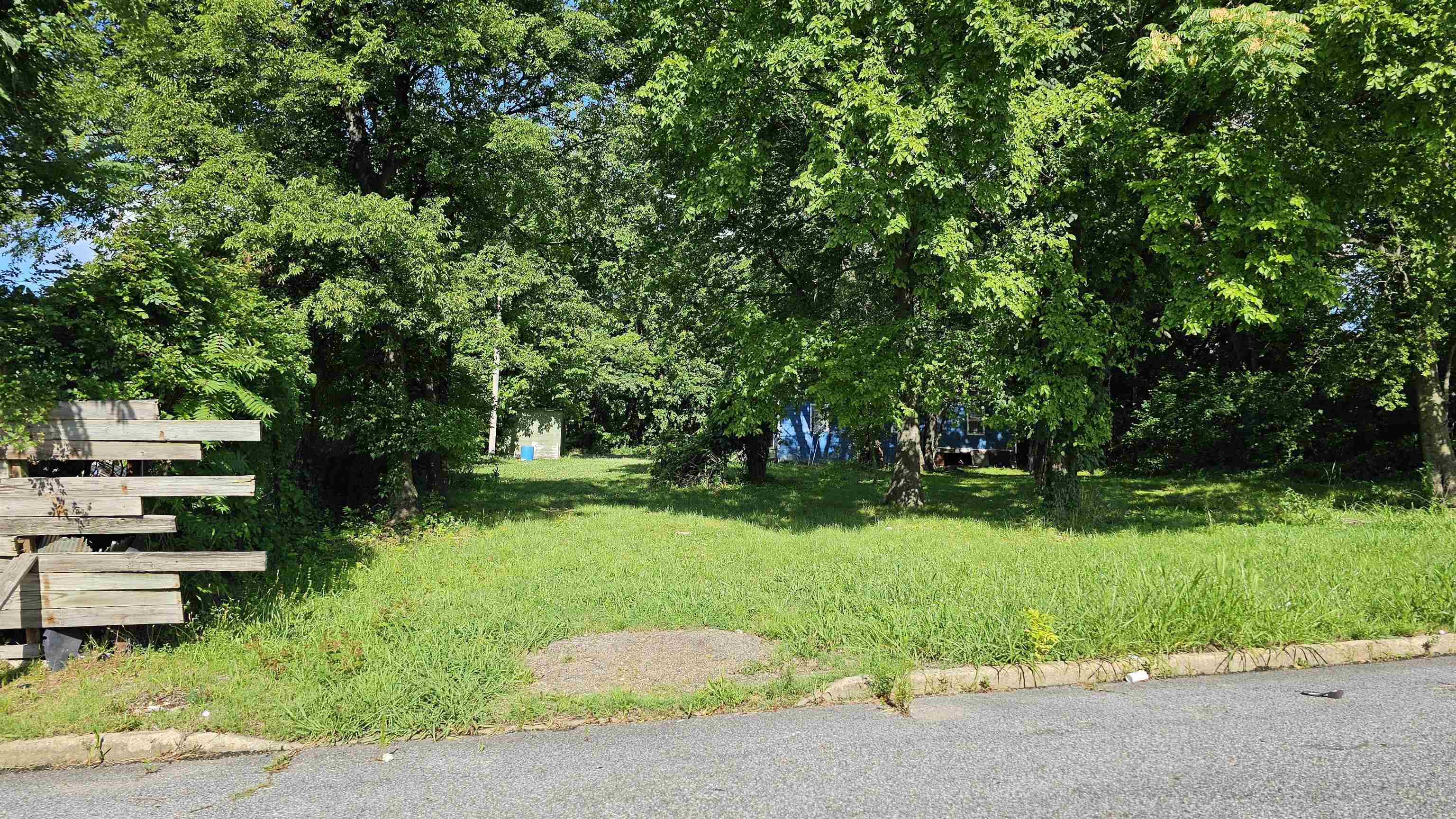 616 Suzette St Property Photo 7