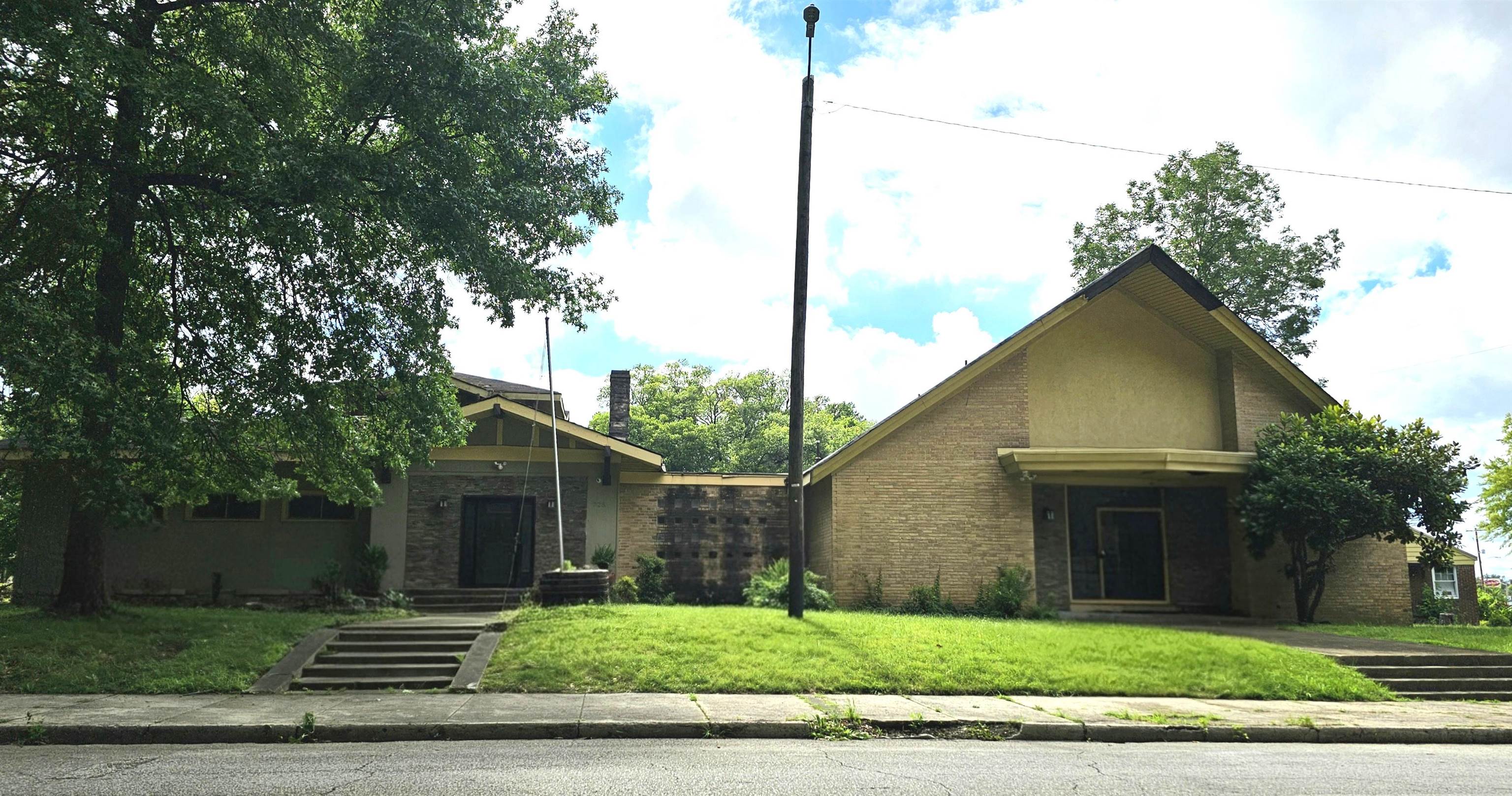 1293 Lamar Ave Property Photo 4