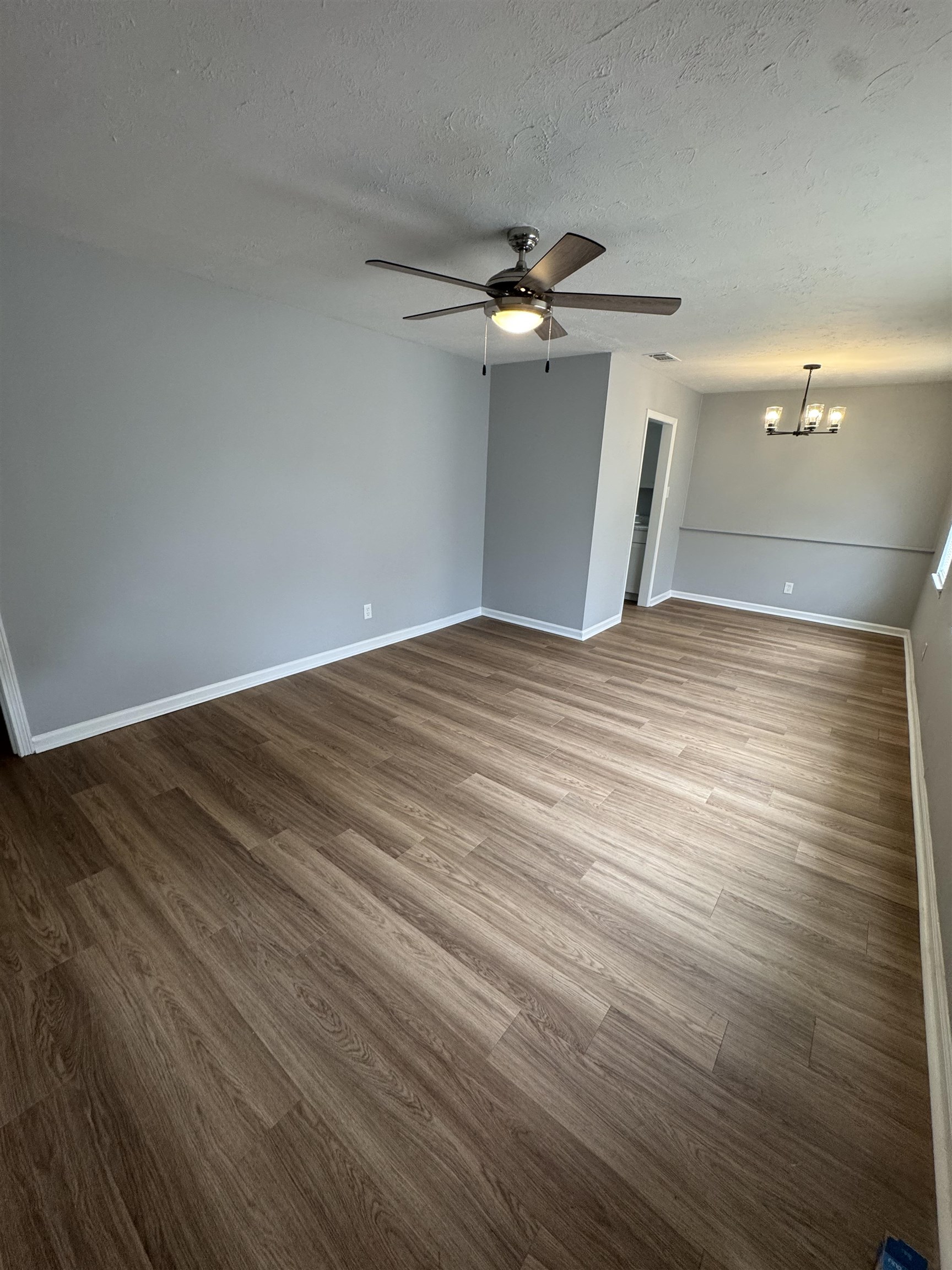 5076 Newton Dr Property Photo 8