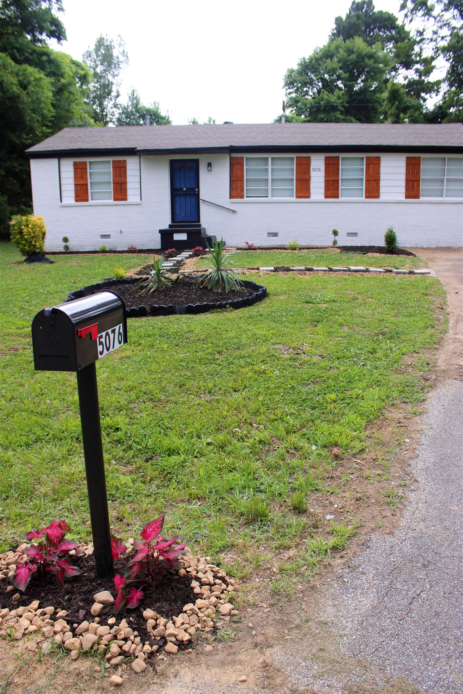 5076 Newton Dr Property Photo 14
