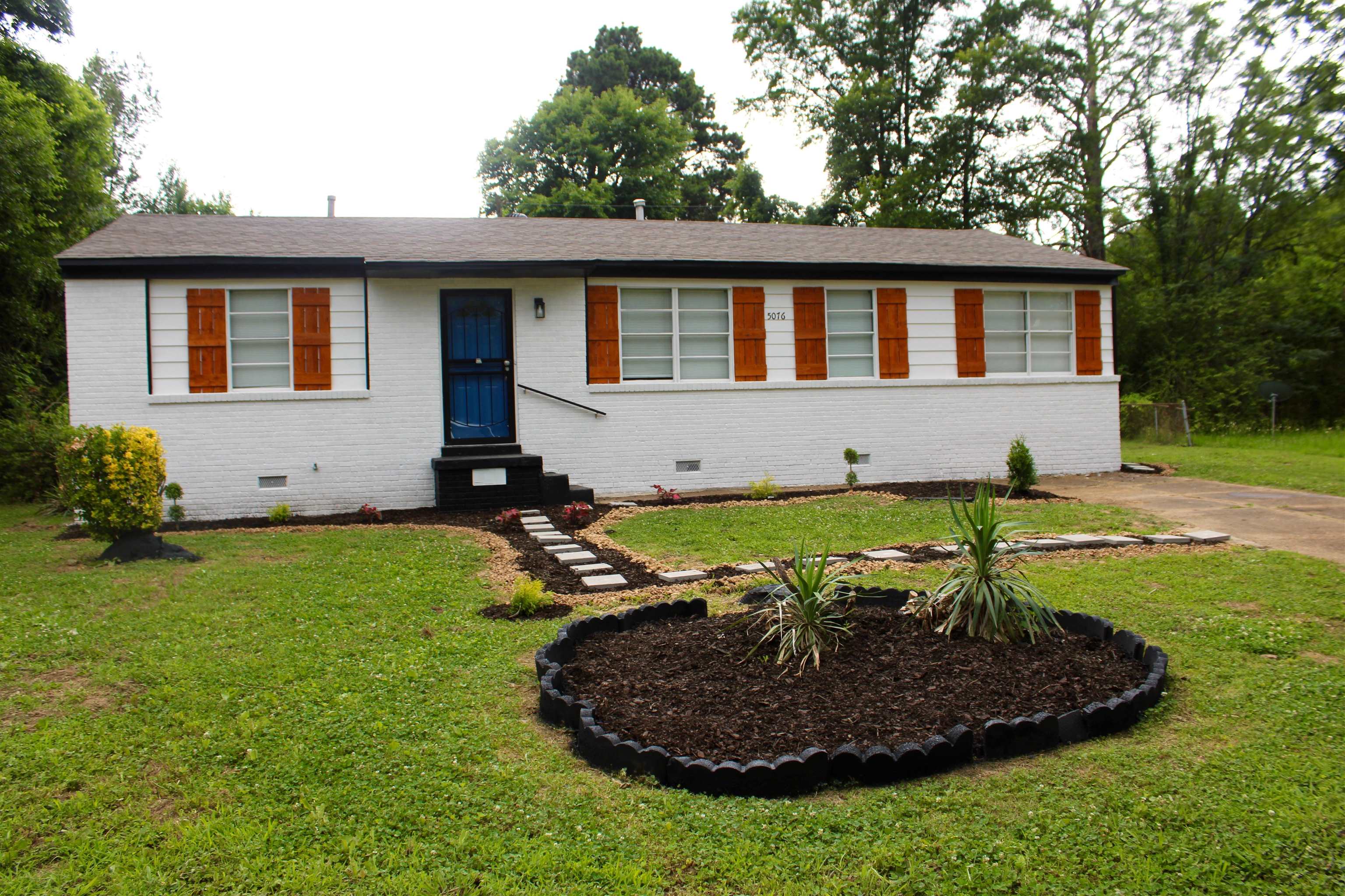 5076 Newton Dr Property Photo 22