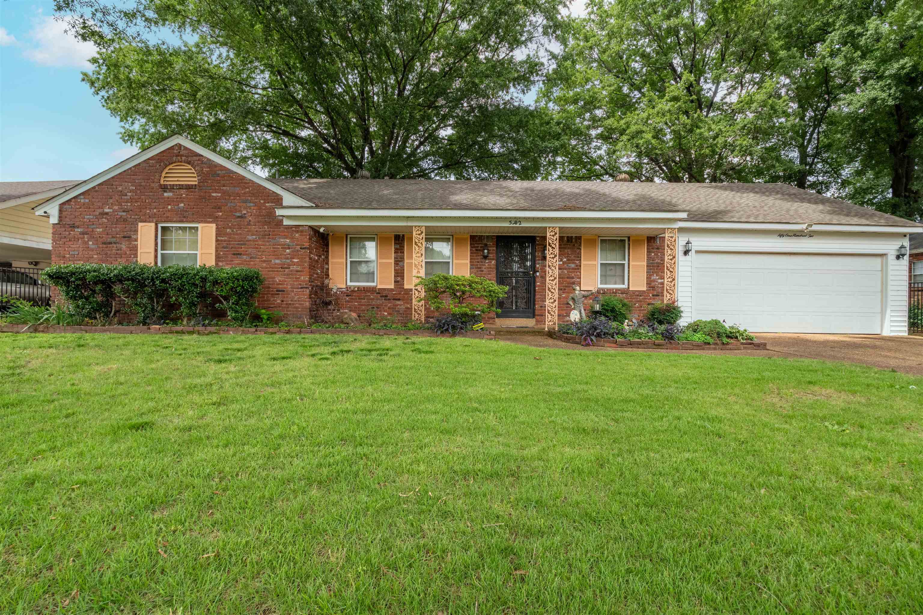 5102 DARLINGTON DR Property Photo 1