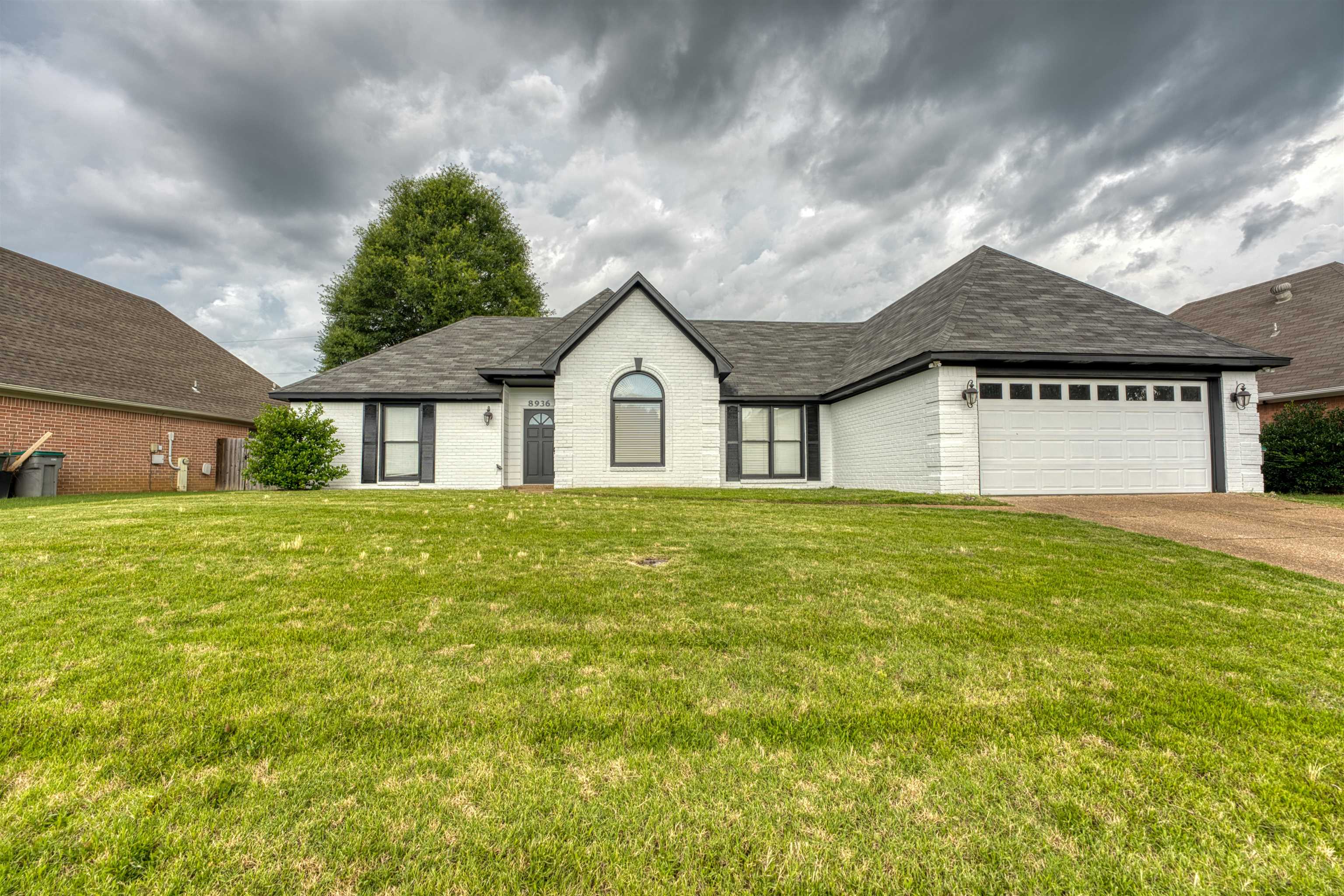 8936 Rowley Cv Property Photo 2