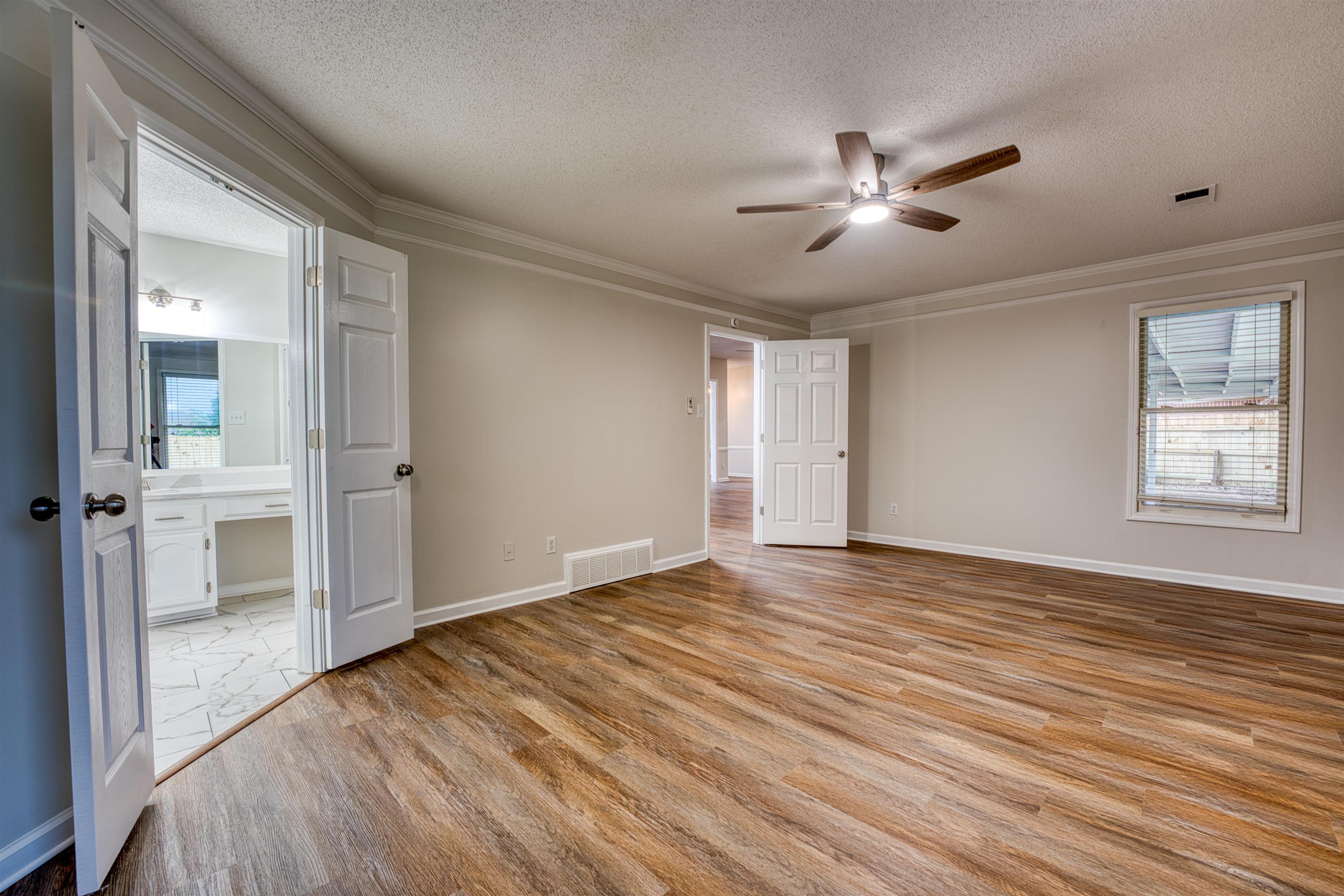 8936 Rowley Cv Property Photo 18