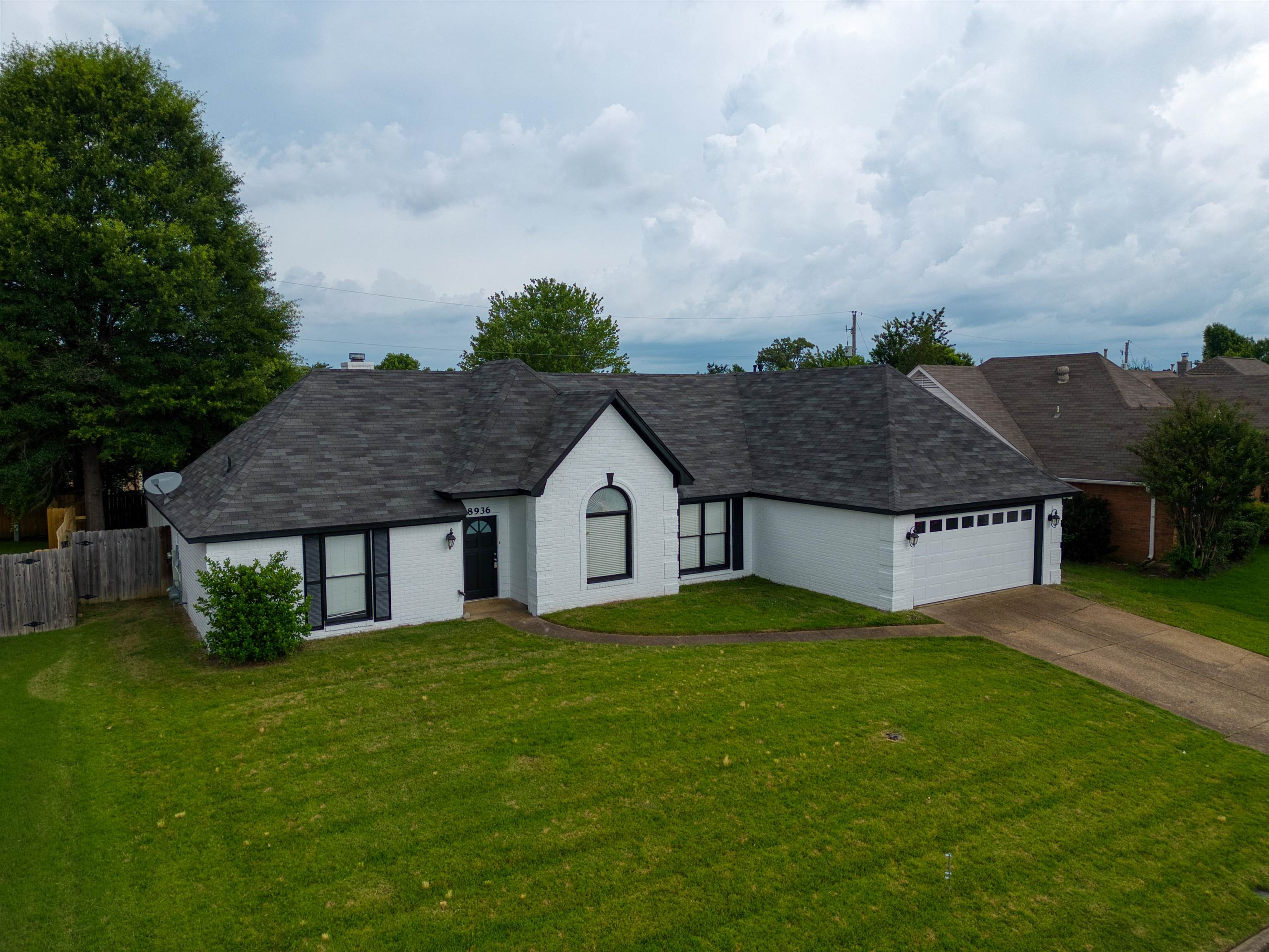 8936 Rowley Cv Property Photo 32