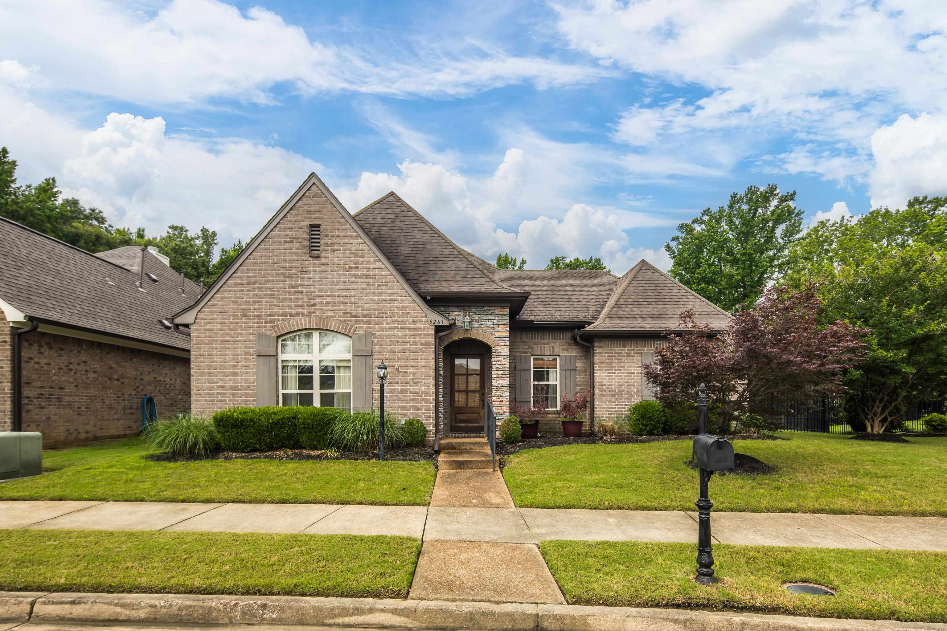 5243 CONIFER VIEW LN Property Photo 1