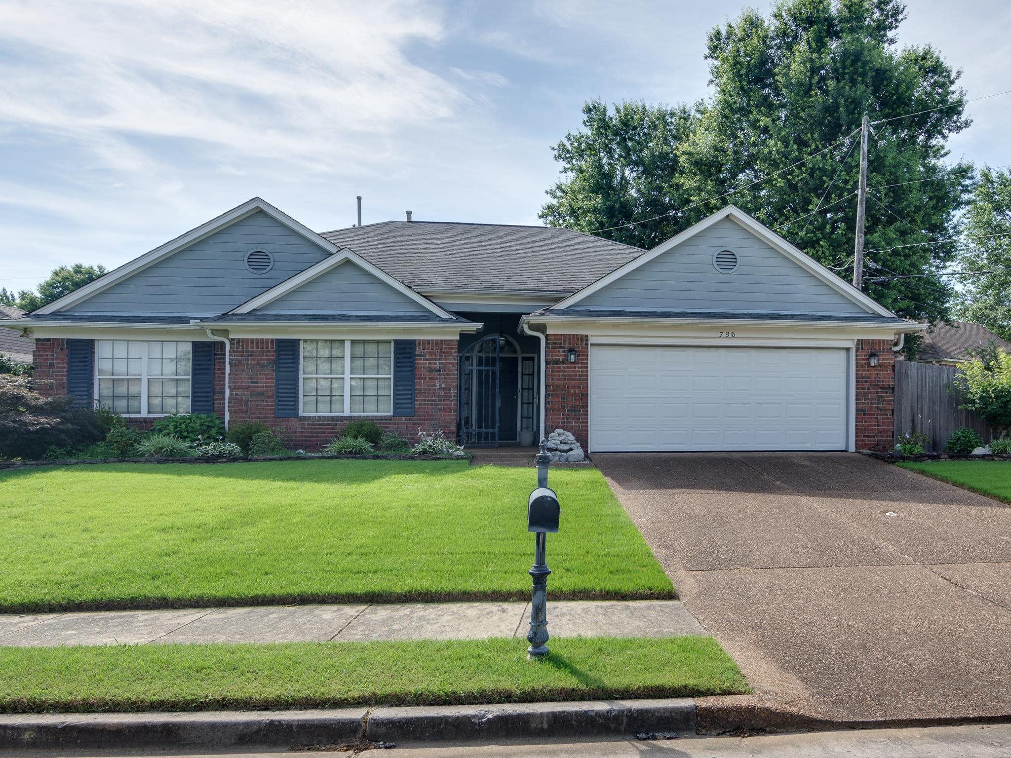 796 Radiance Dr Property Photo 1