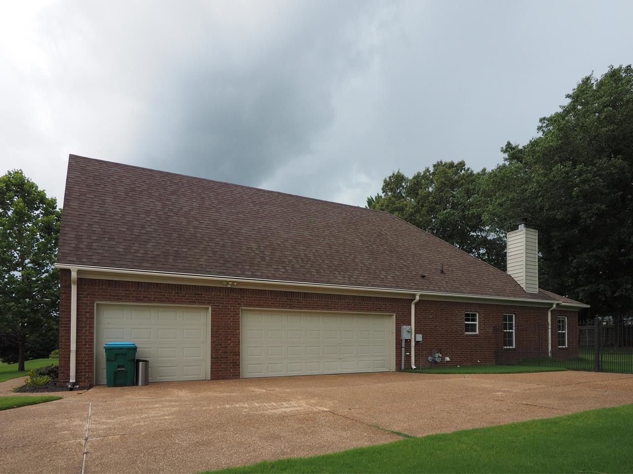 400 Eagle Valley Dr Property Photo 4