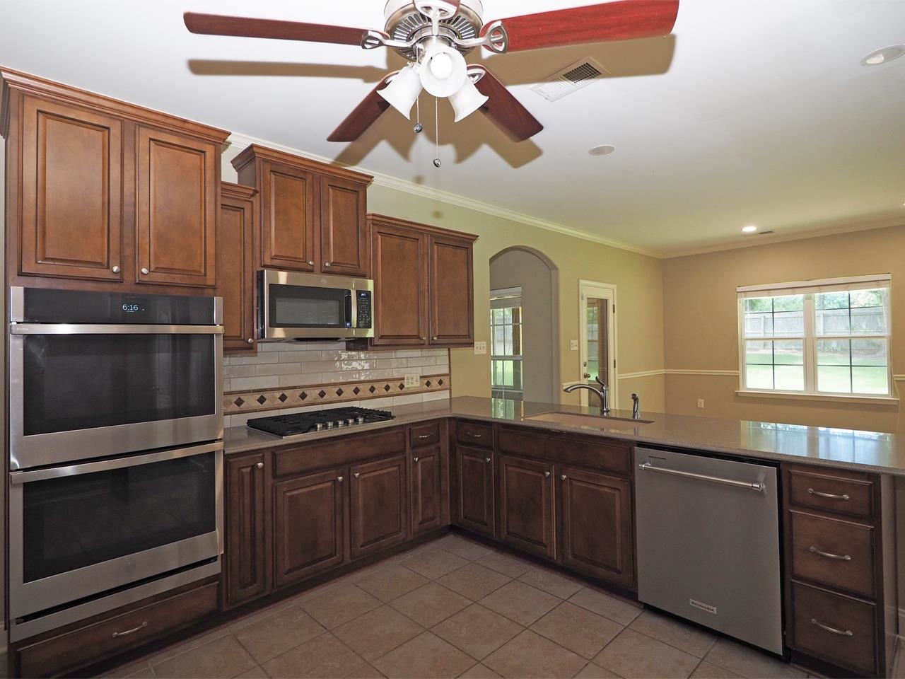 400 Eagle Valley Dr Property Photo 12
