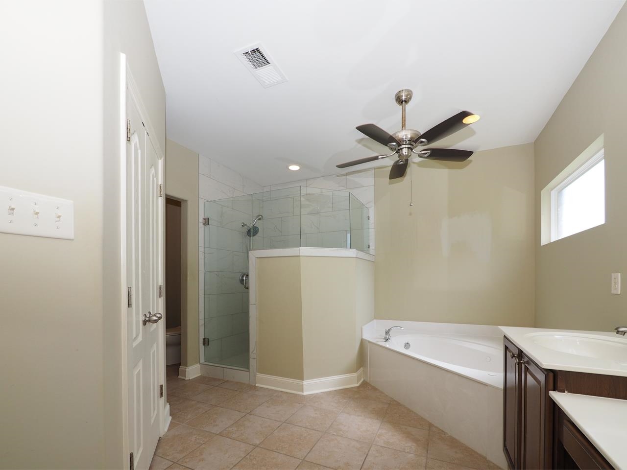 400 Eagle Valley Dr Property Photo 17