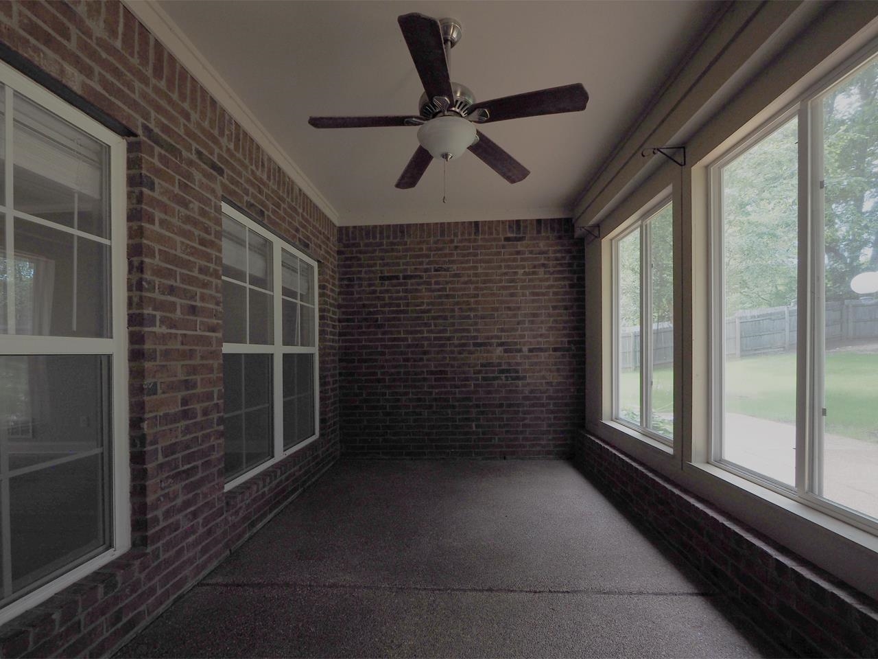 400 Eagle Valley Dr Property Photo 24