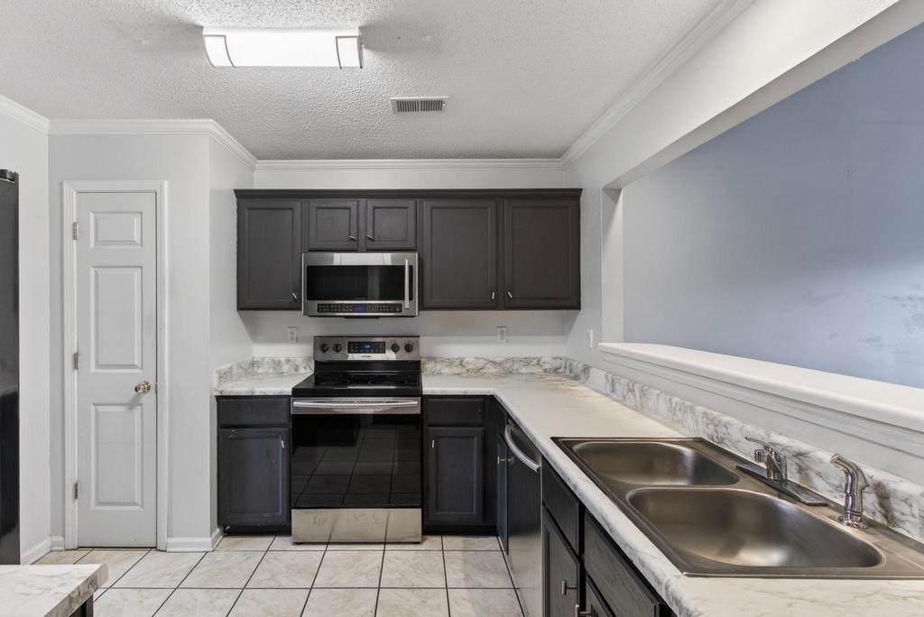 519 Bruins Trce Property Photo 12