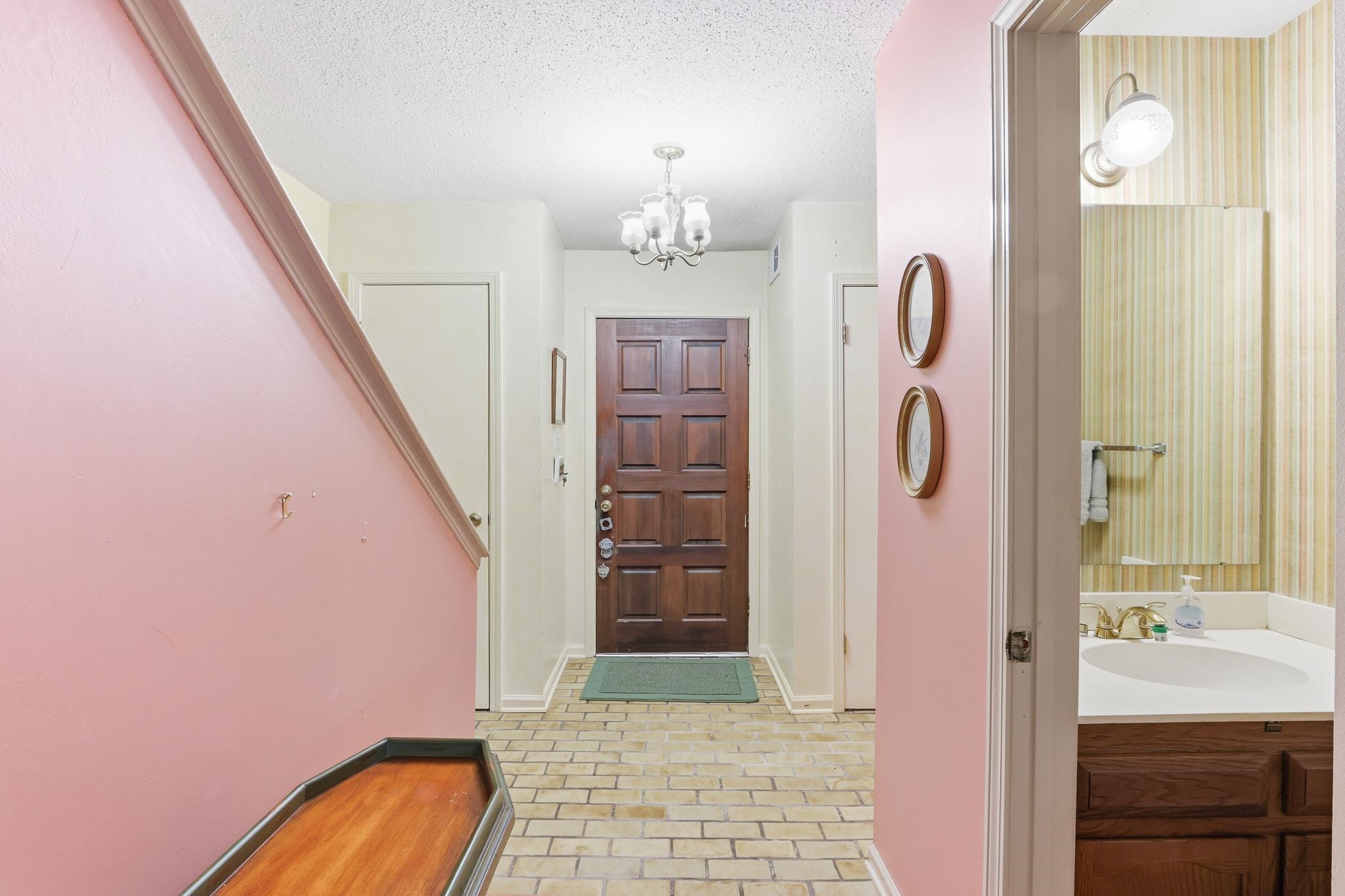 4014 Graham Oaks Ct 9 Property Photo 5