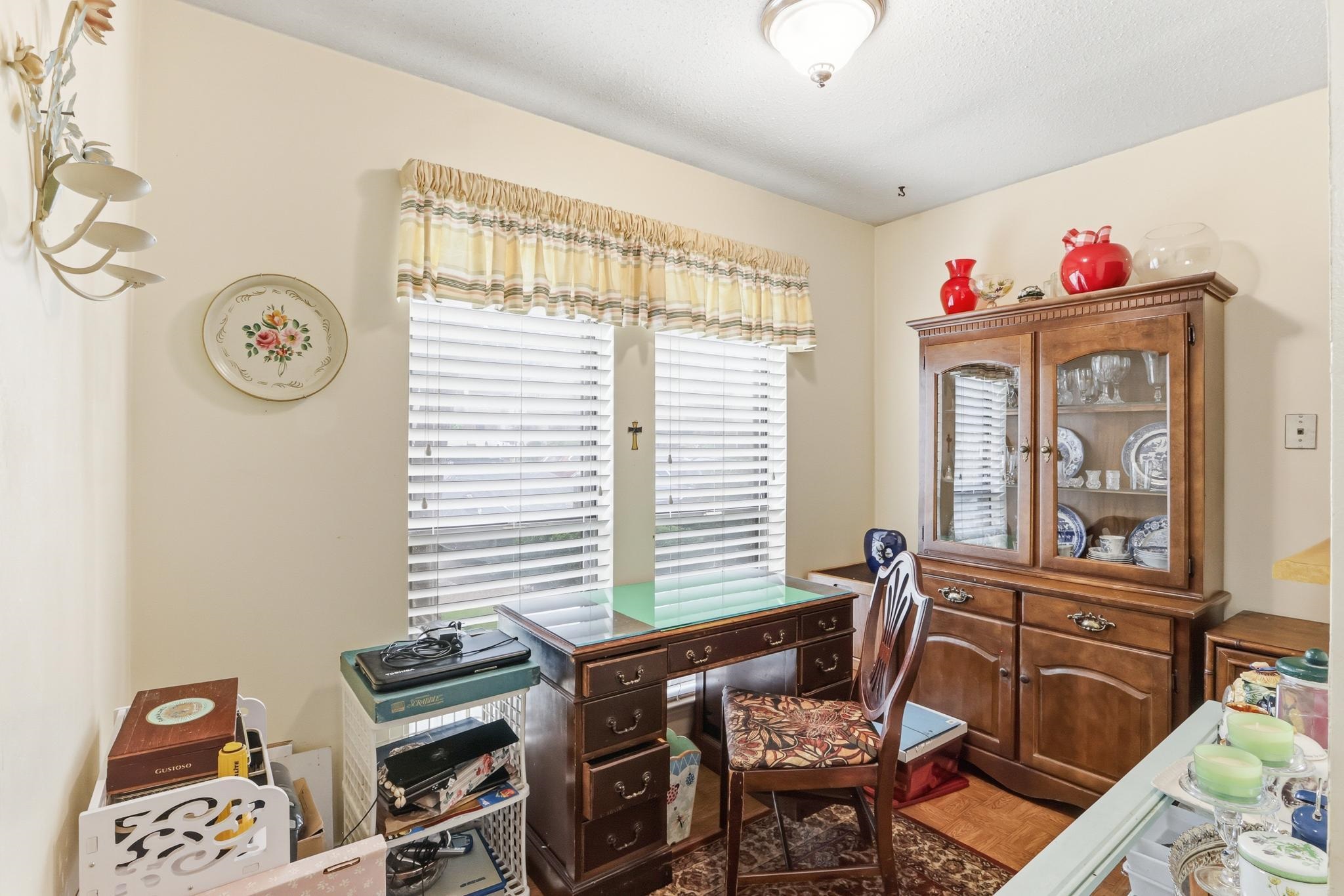 4014 Graham Oaks Ct 9 Property Photo 6