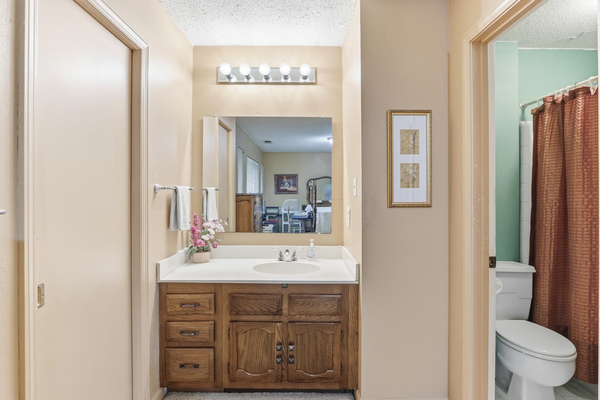 4014 Graham Oaks Ct 9 Property Photo 24