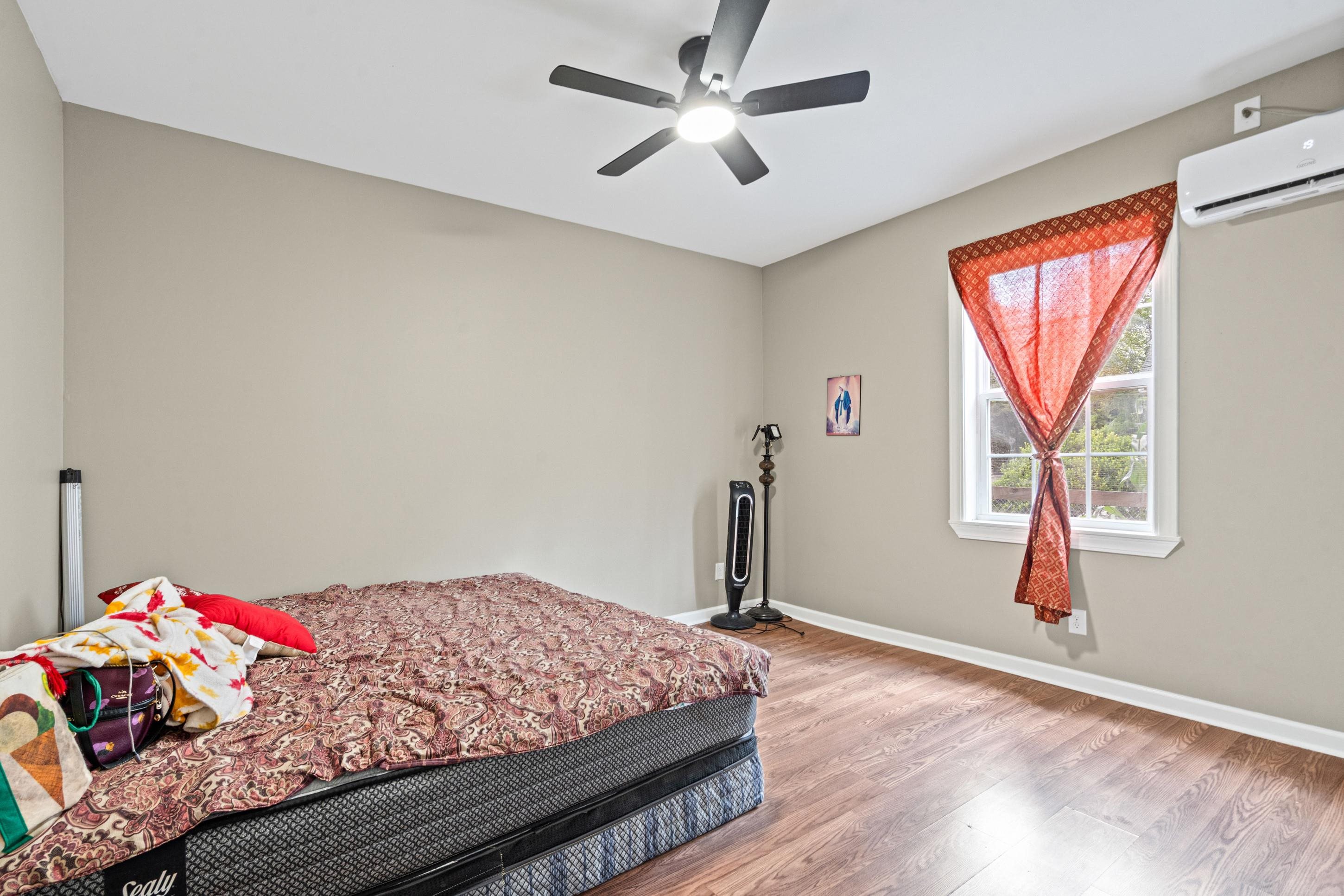 3526 Powell Ave Property Photo 14