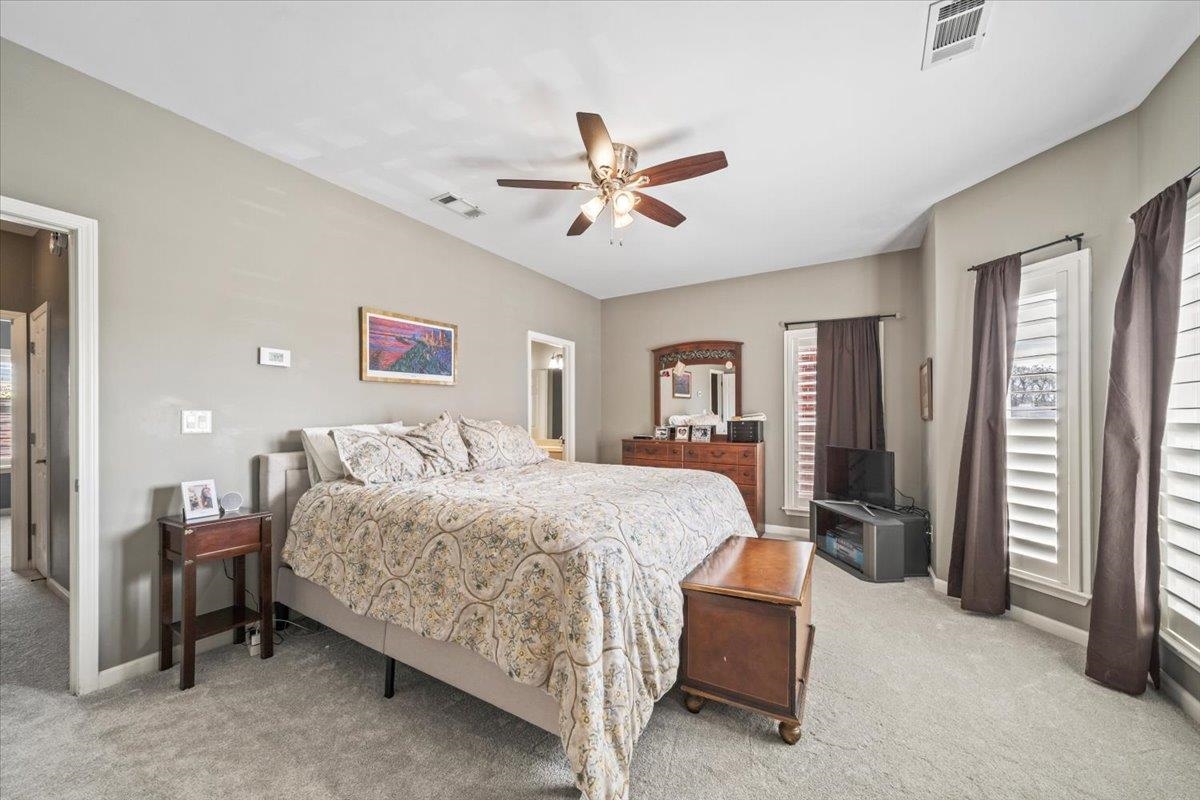 4 Mina Ave Property Photo 15