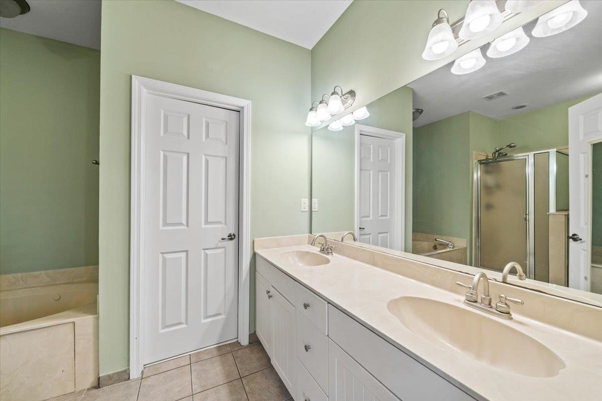 4 Mina Ave Property Photo 16