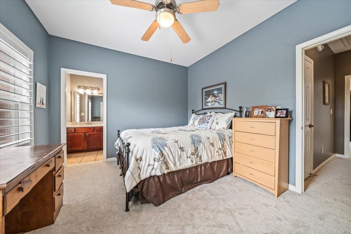 4 Mina Ave Property Photo 18