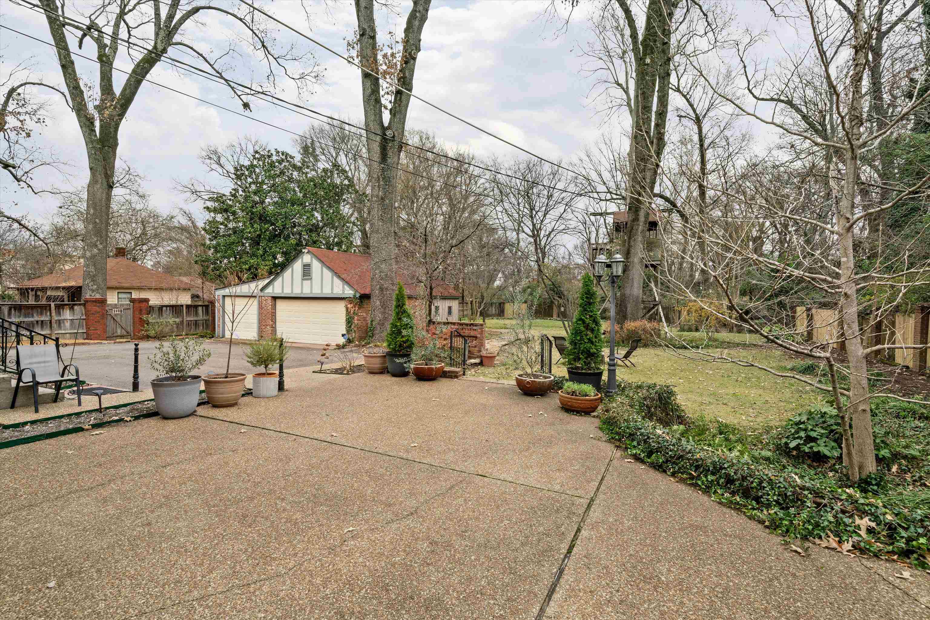 624 N Trezevant St Property Photo 32