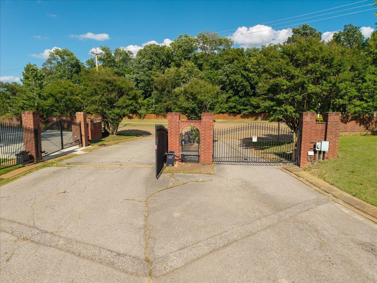 9025 Red Tulip Cv Property Photo 6