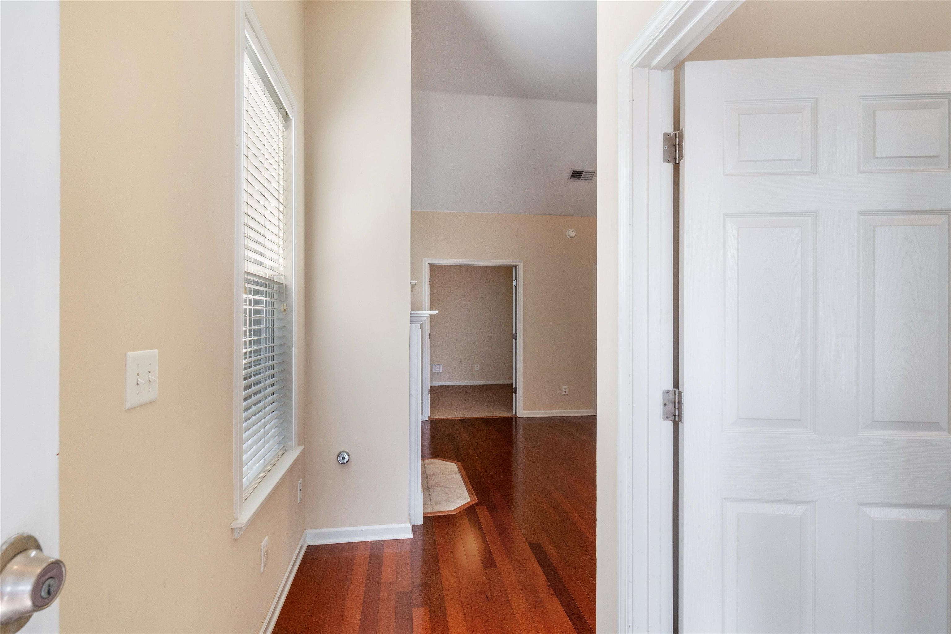 1365 Harbor Park Dr Property Photo 3